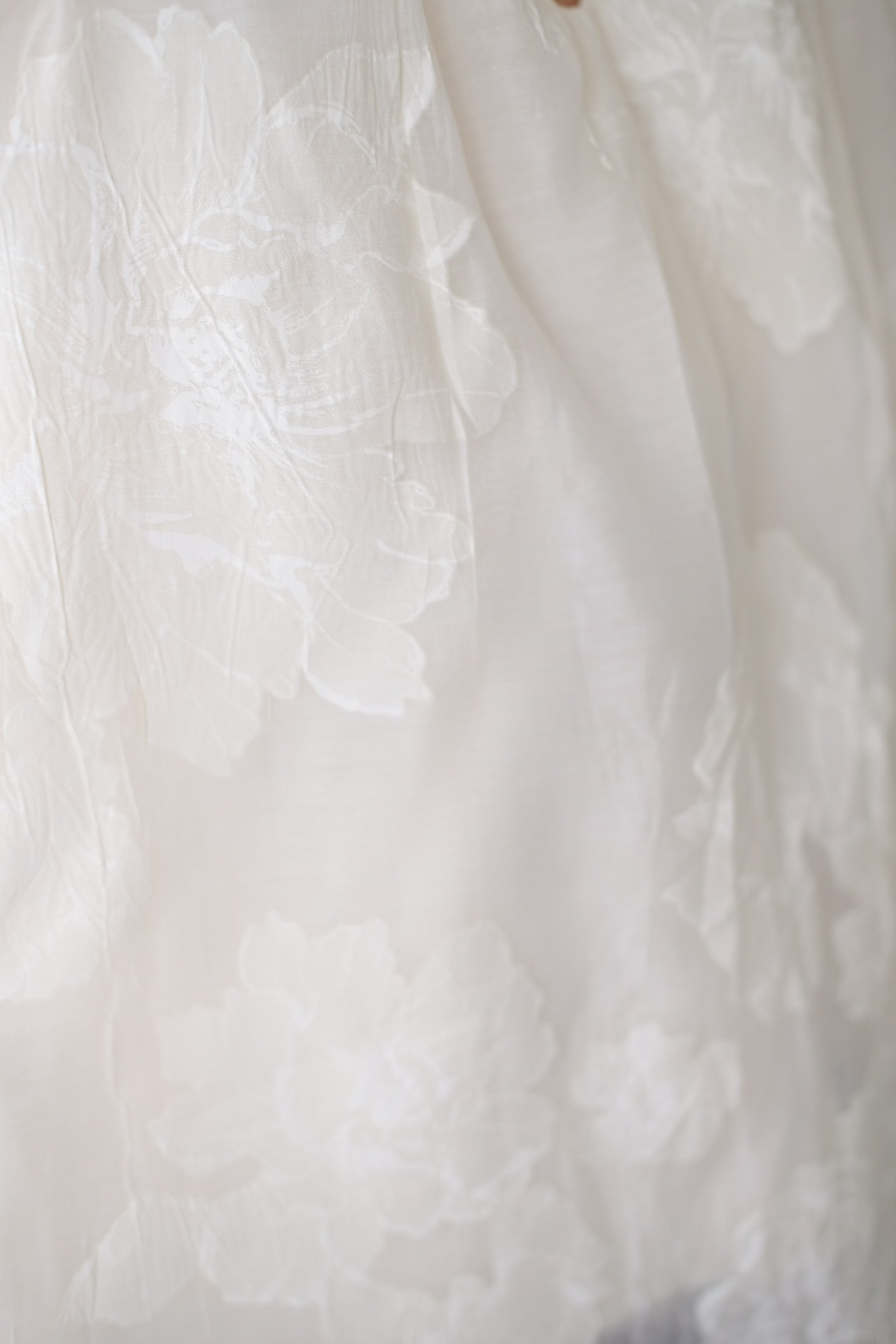 Chu Ran Floral Organza Cheongsam Top (Cream)