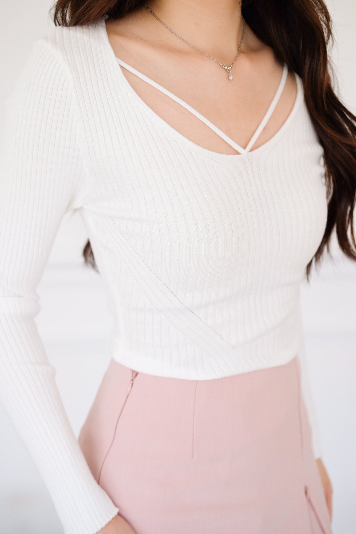 Tristan V Line Sculpted Long Sleeves Top (White)