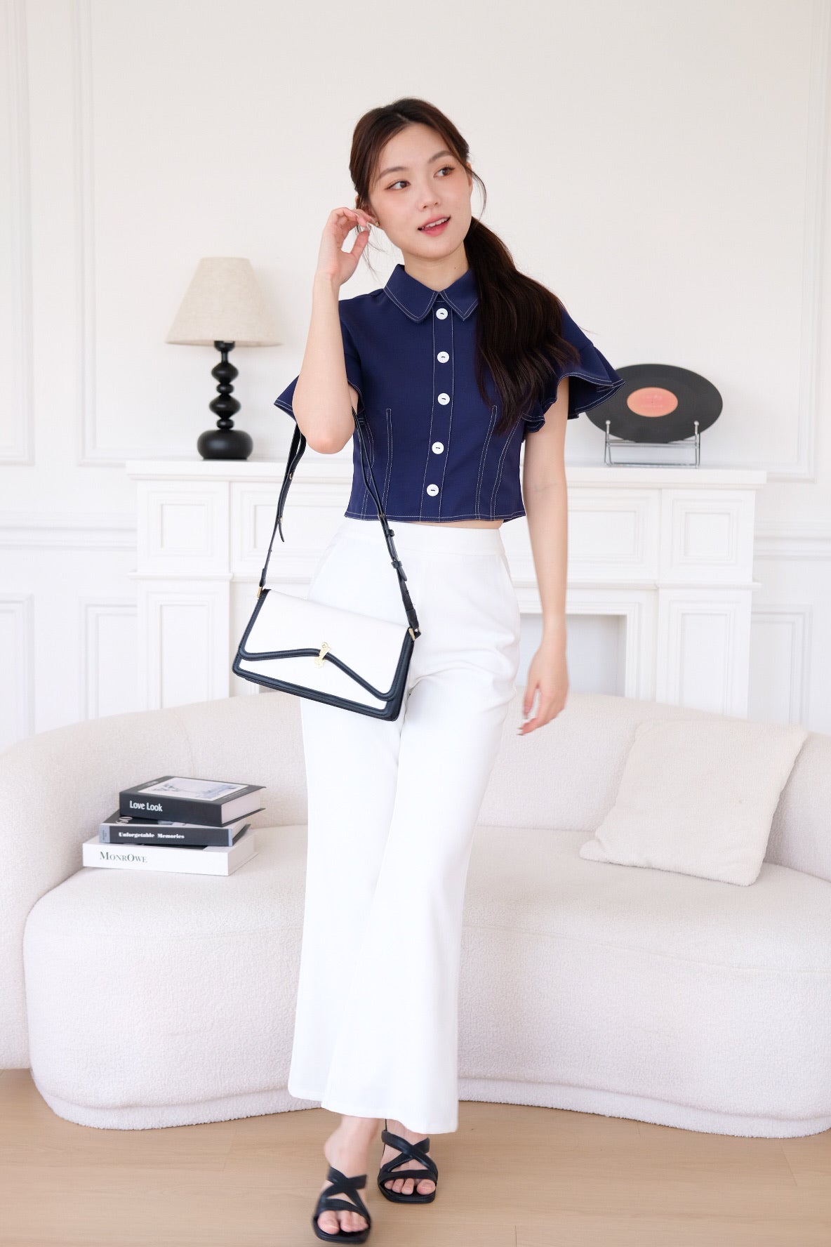 Juliana Contrast Flutter Sleeves Top (Navy Blue)