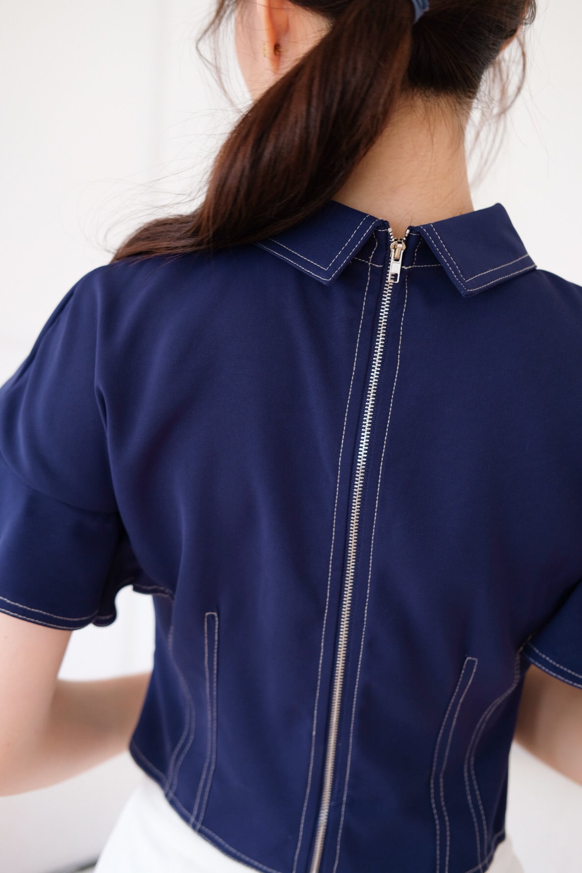 Juliana Contrast Flutter Sleeves Top (Navy Blue)