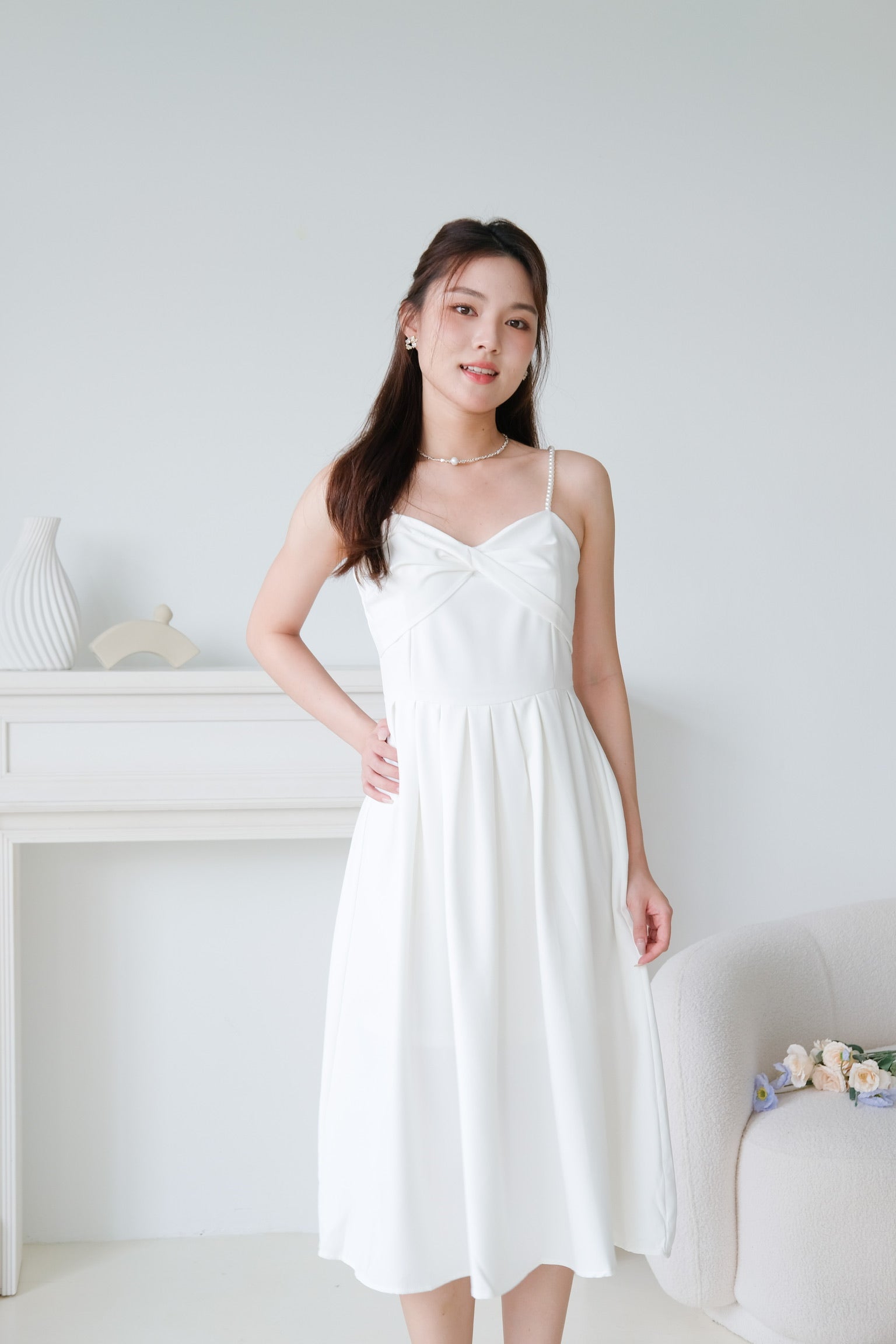 Mia Twist Sweetheart Pearl Midi Dress (White)