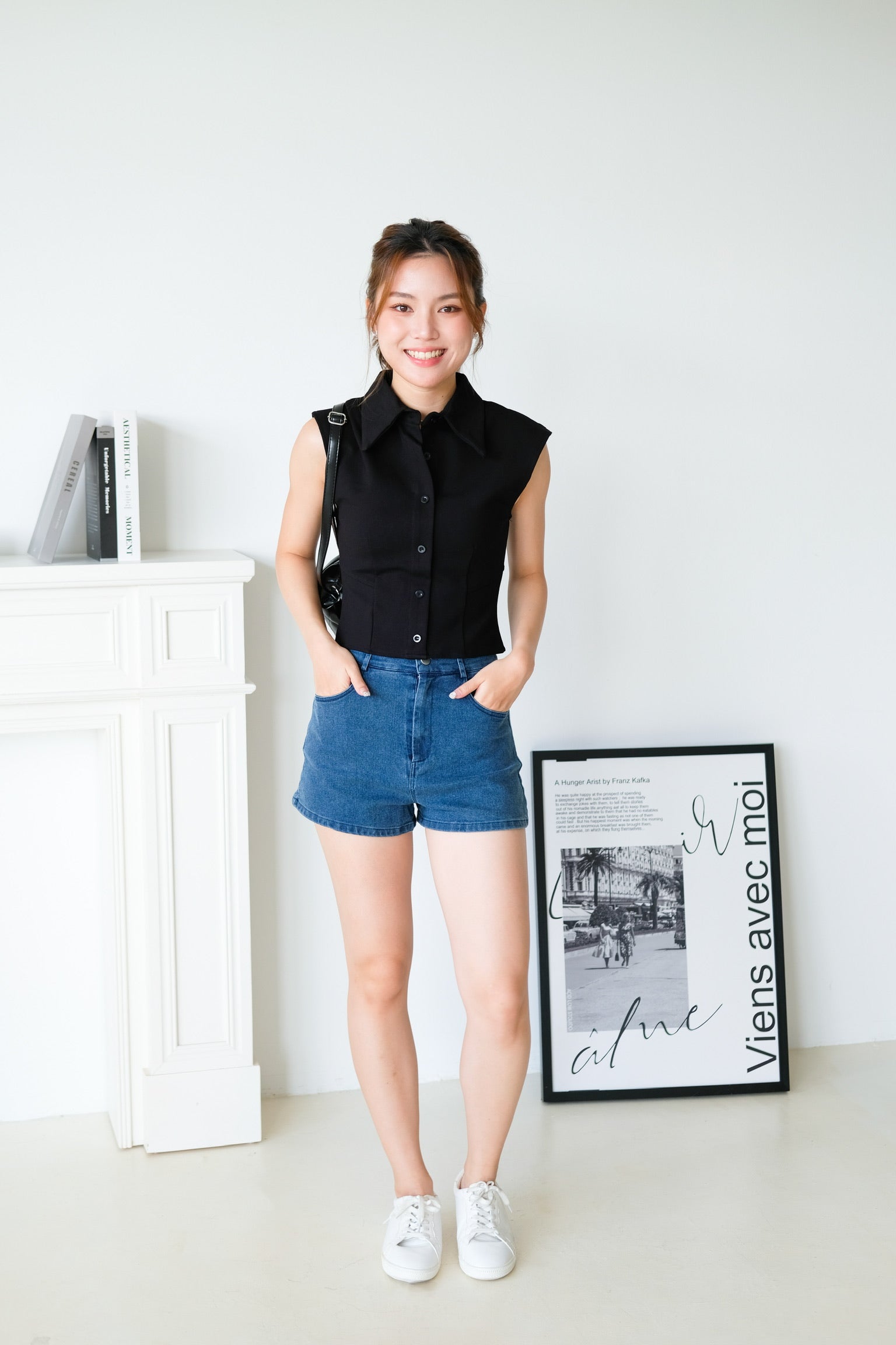 Esme Collared Cropped Top (Black)