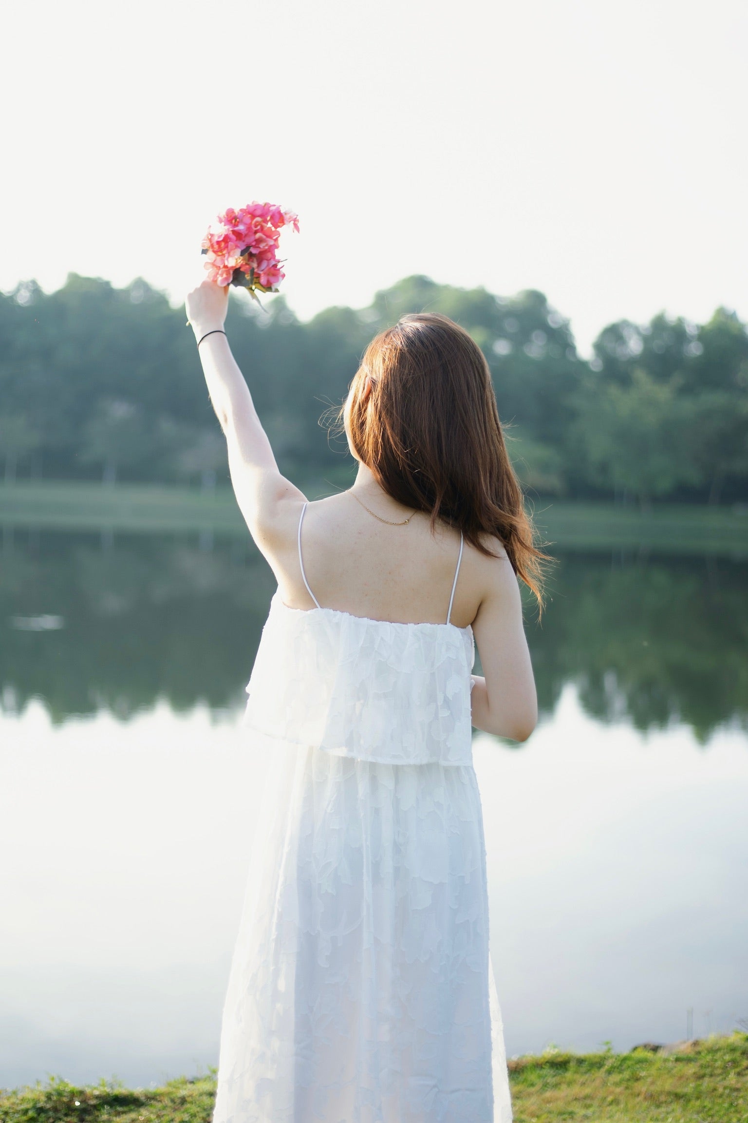 Everly Flutter Midaxi Dress (White)