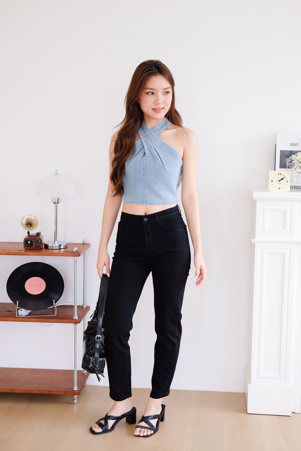 Veda Padded Halter Denim Crop Top (Light Denim) [ ETA 16 Oct ]