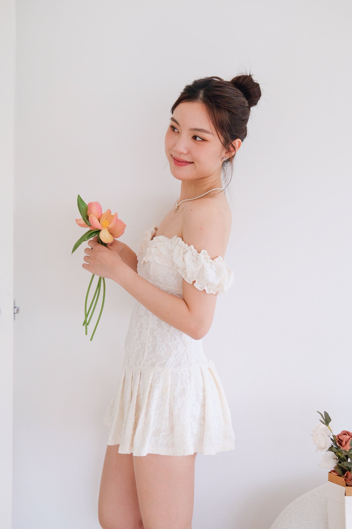 Lovell Lace Ruffle Dress (Cream)