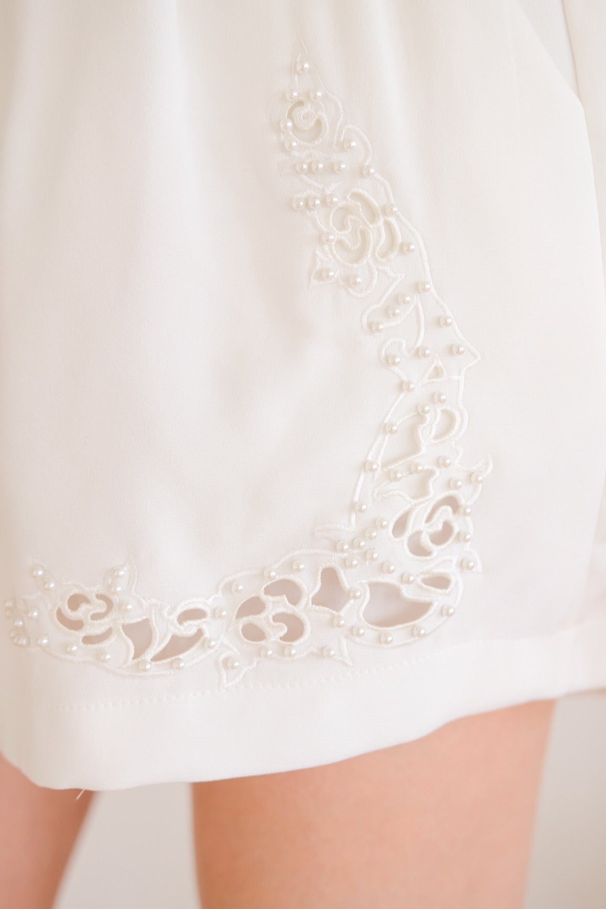 Petrina Eyelet Collared Set (White)