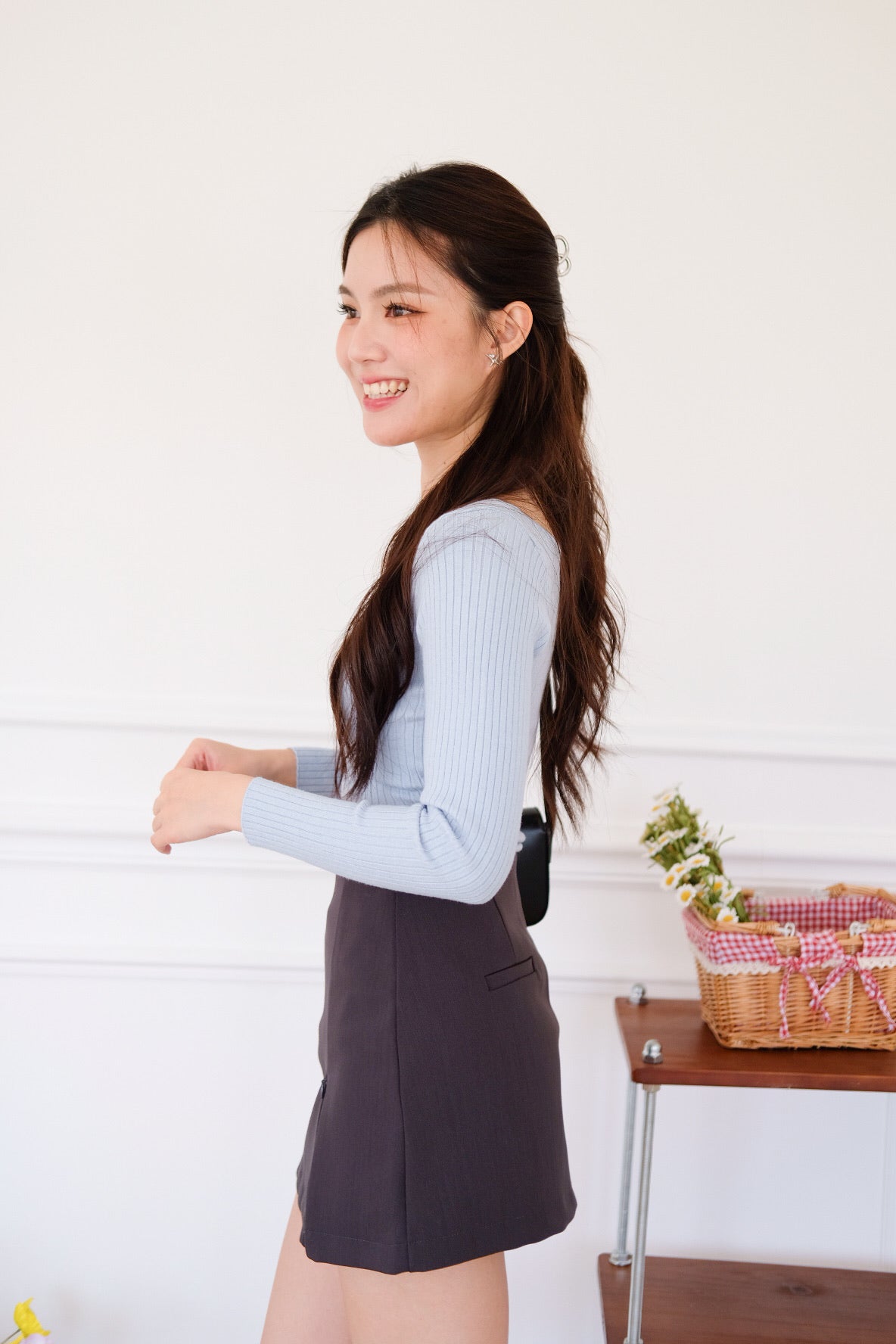Tristan V Line Sculpted Long Sleeves Top (Sky Blue)