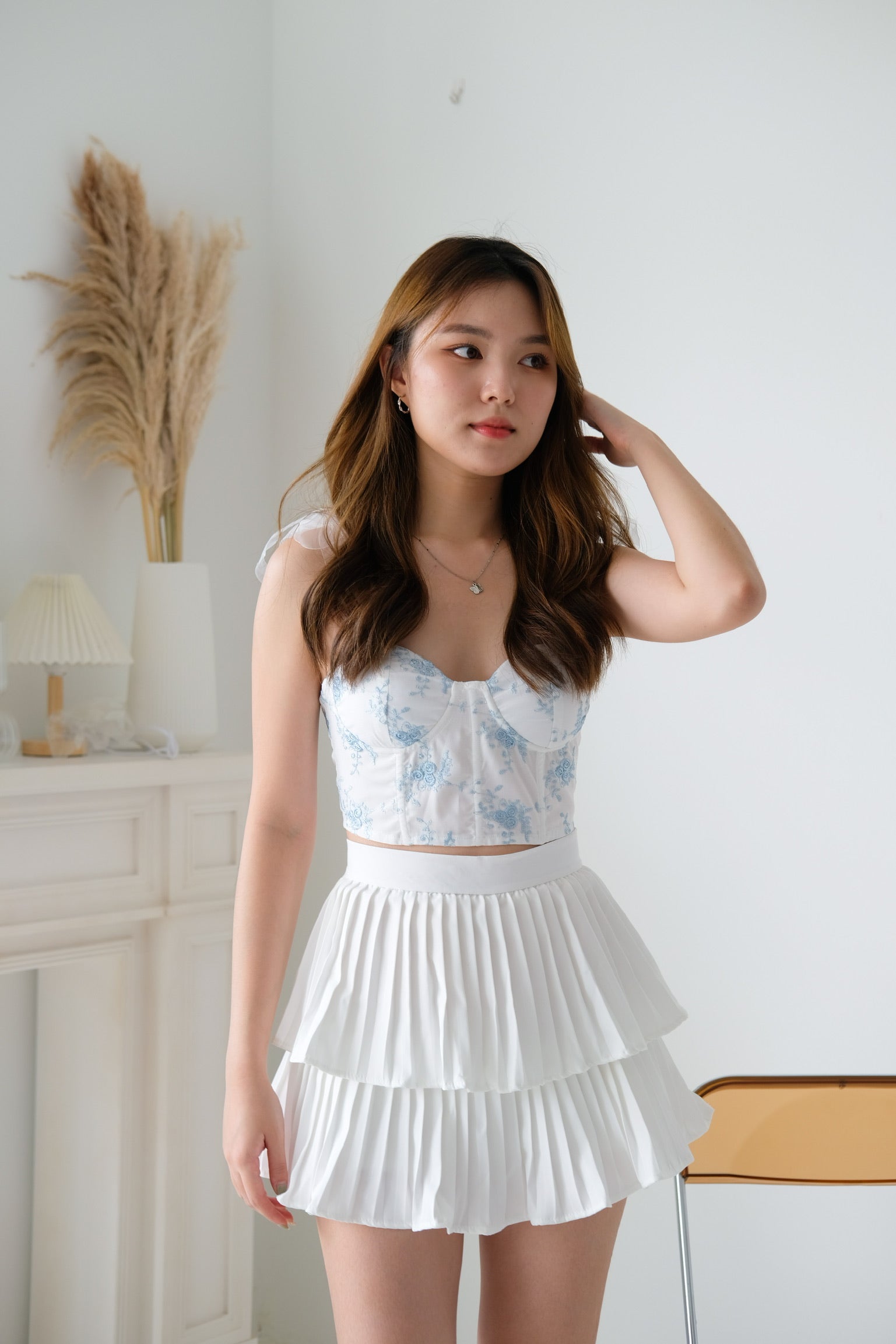 Dainty Pleated Skorts (White)