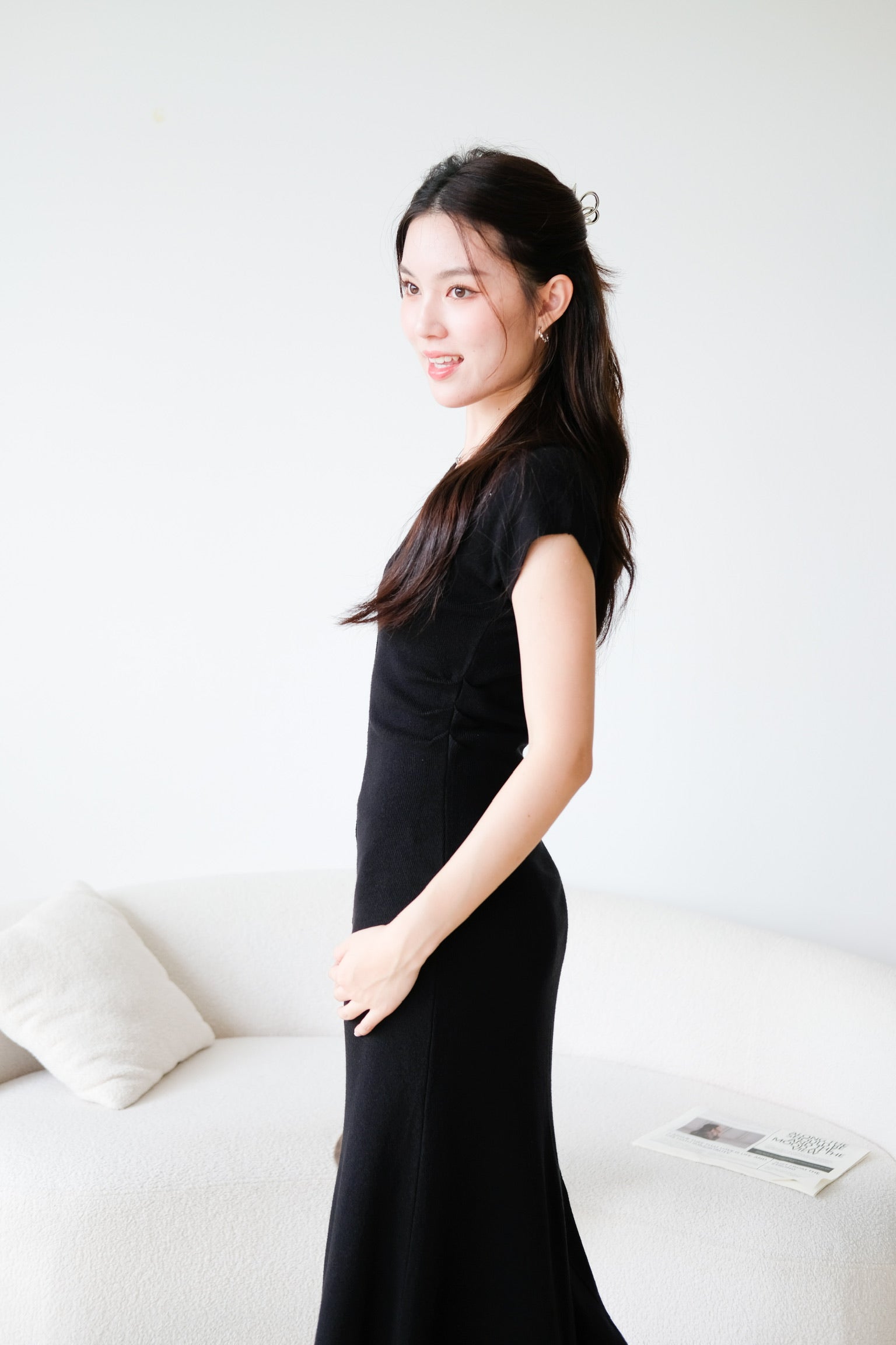 Samantha Crew Neck Knit Maxi Dress (Black)