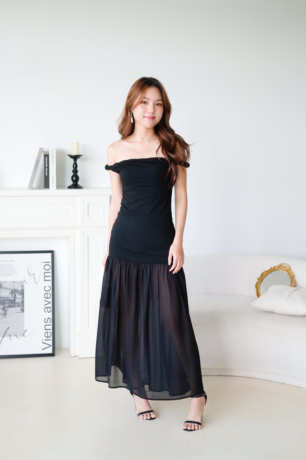 Kim Twist Off Shoulder Bodycon Maxi Dress (Black)