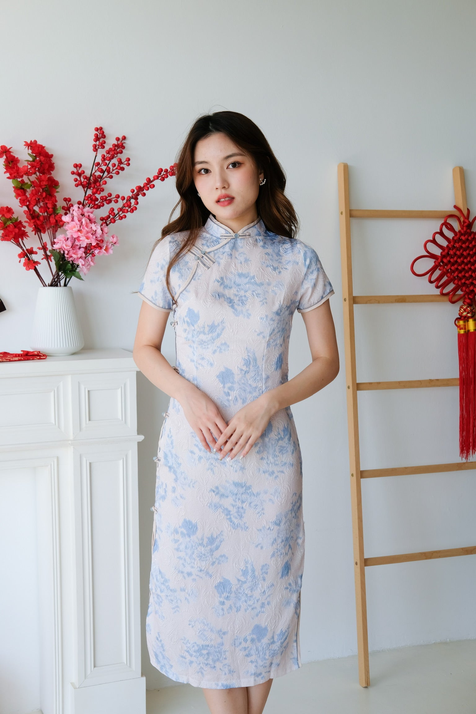 Shu Floral Cheongsam Dress (White)