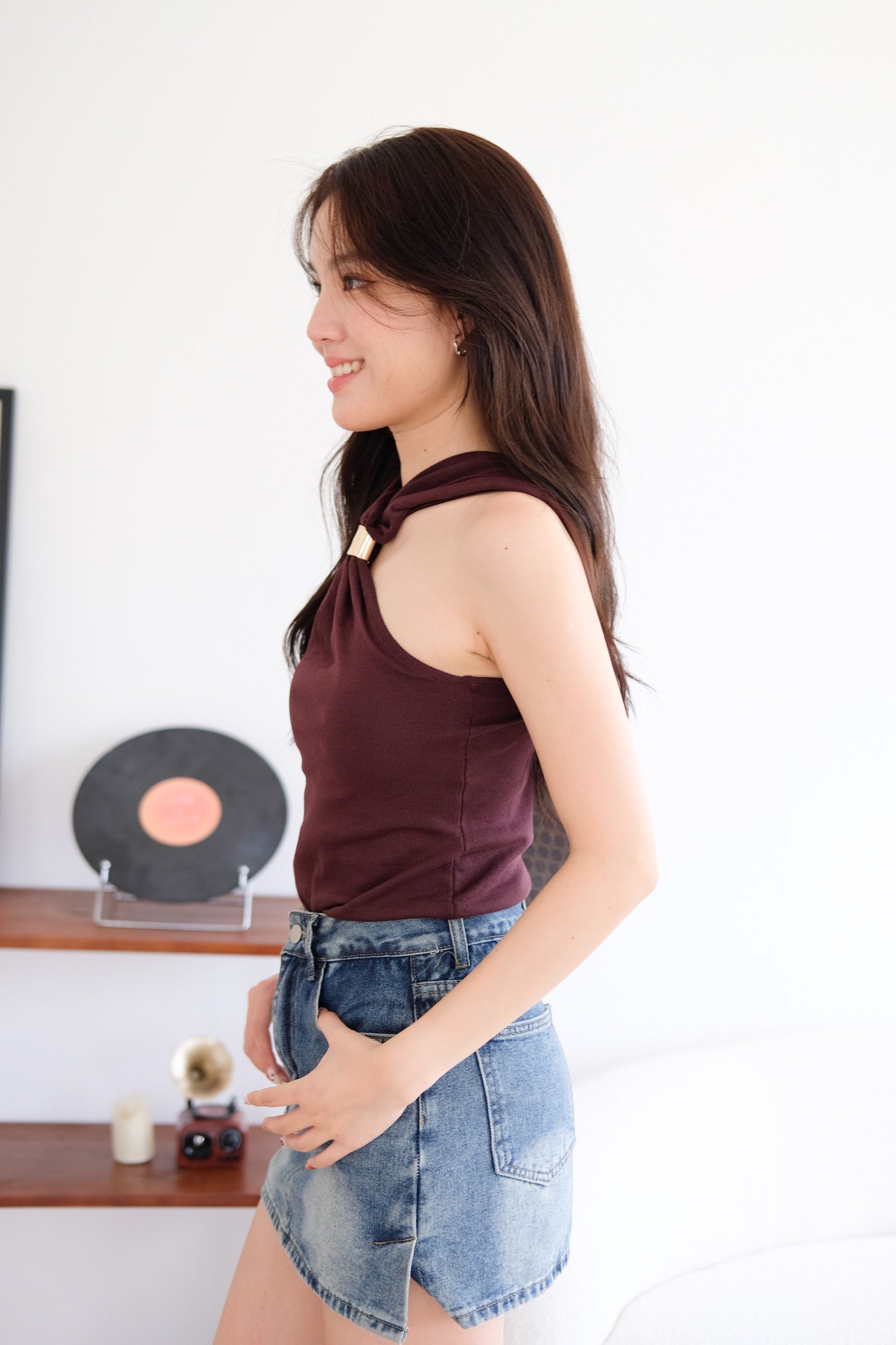 Suezette Halter Gold Ornament Knit Top (Brown)