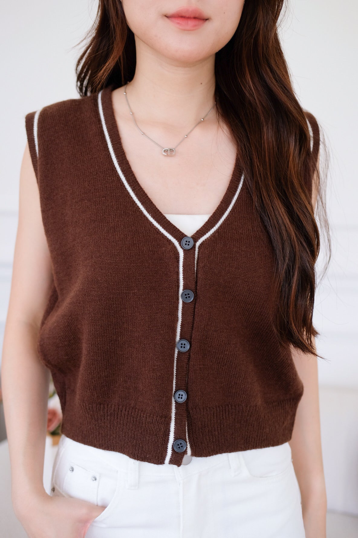Tessa Contrast Knit Vest (Mocha)