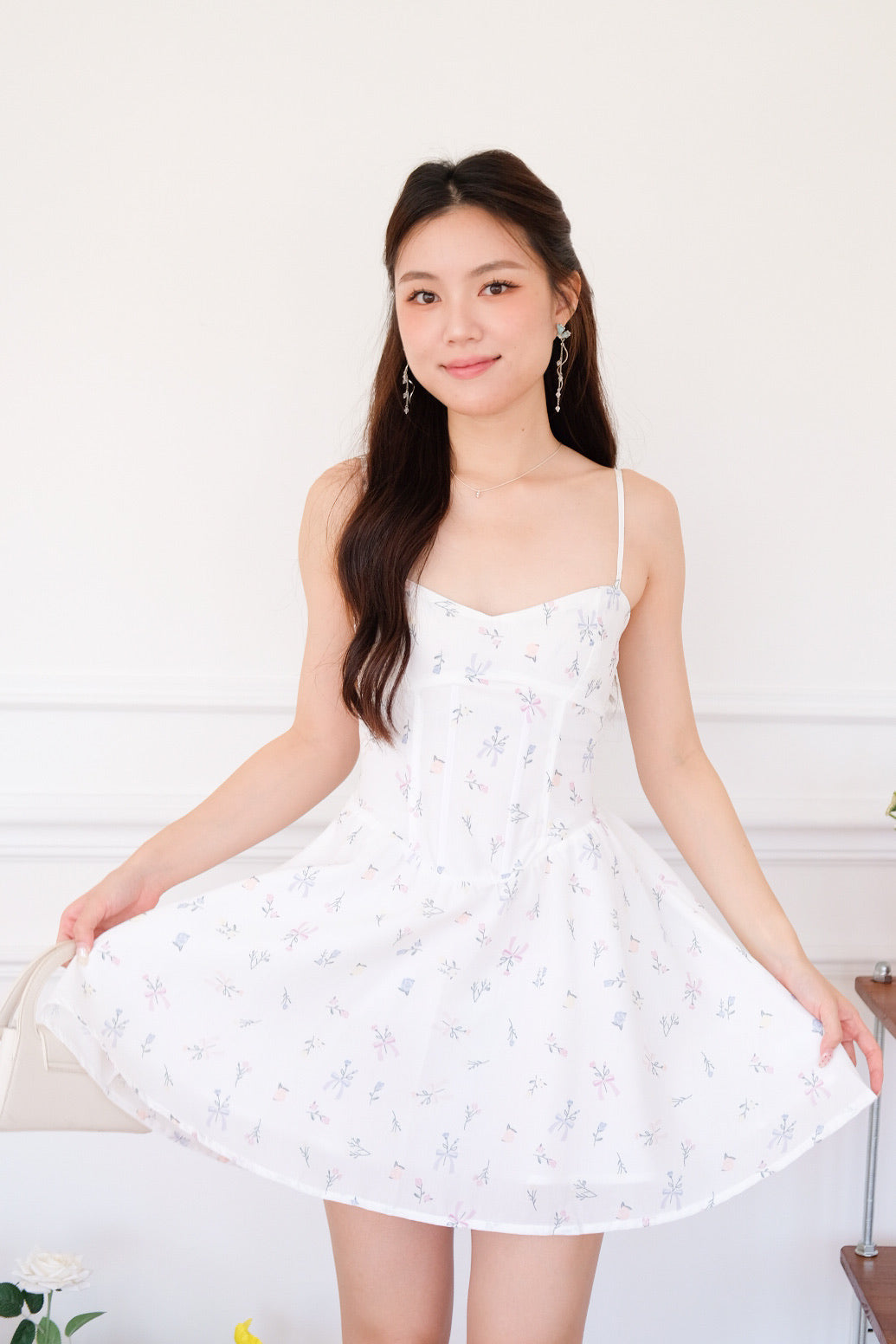 Clara Self Tie Back Skater Dress (Floral White)