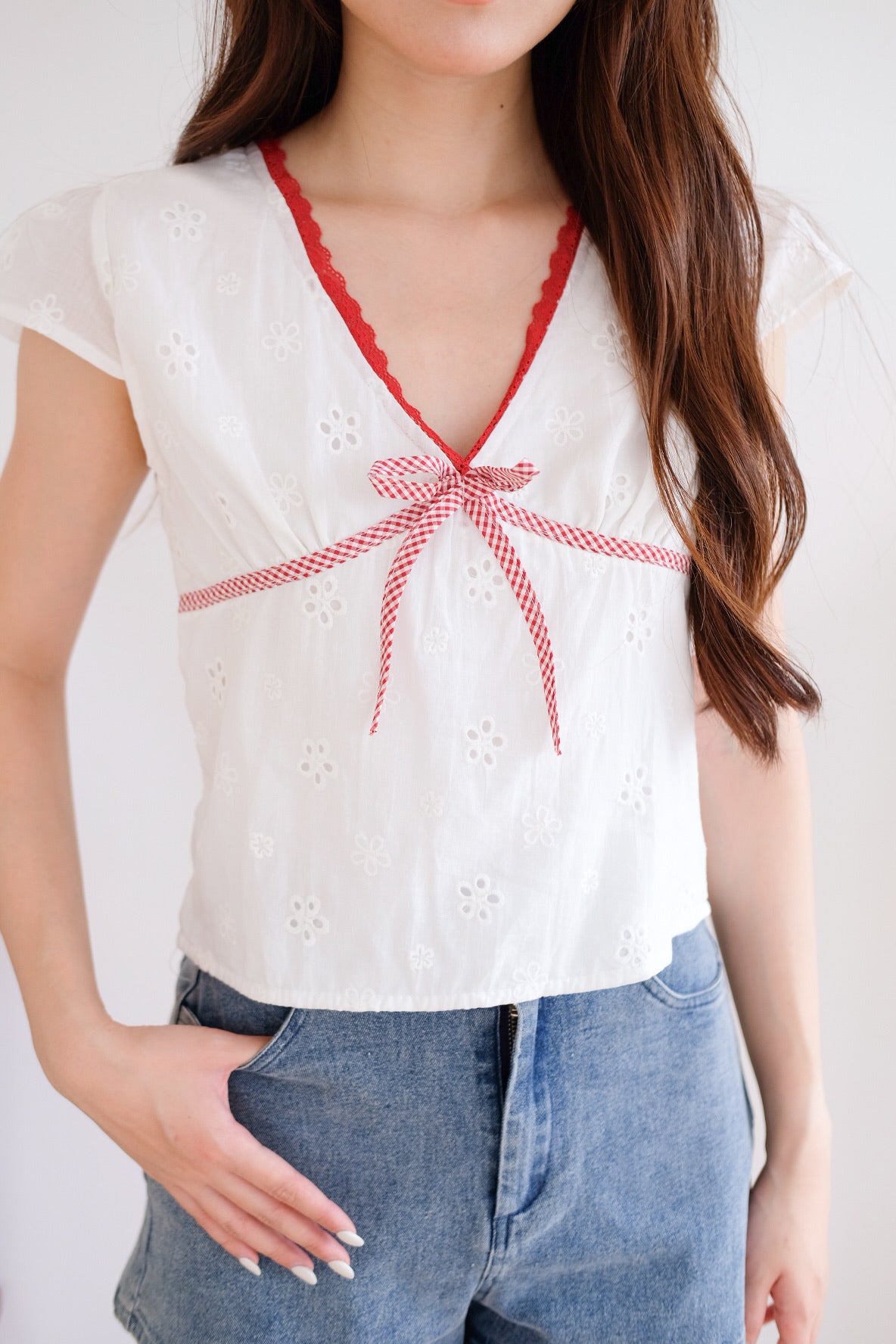 Joyce Eyelet Contrast Ribbon Top (White)