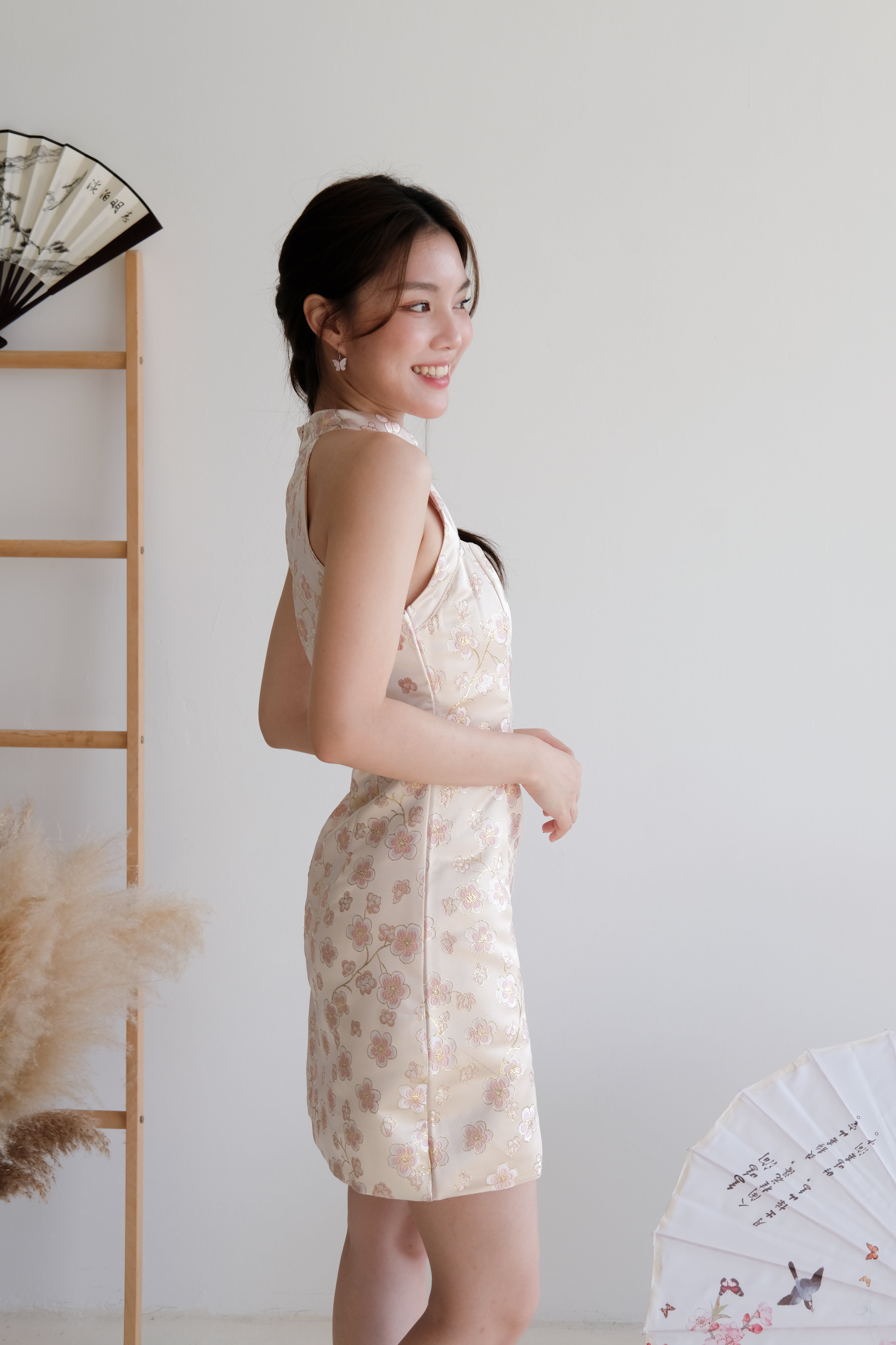 Pian Ruo Floral Halter Cheongsam (Light Pink)