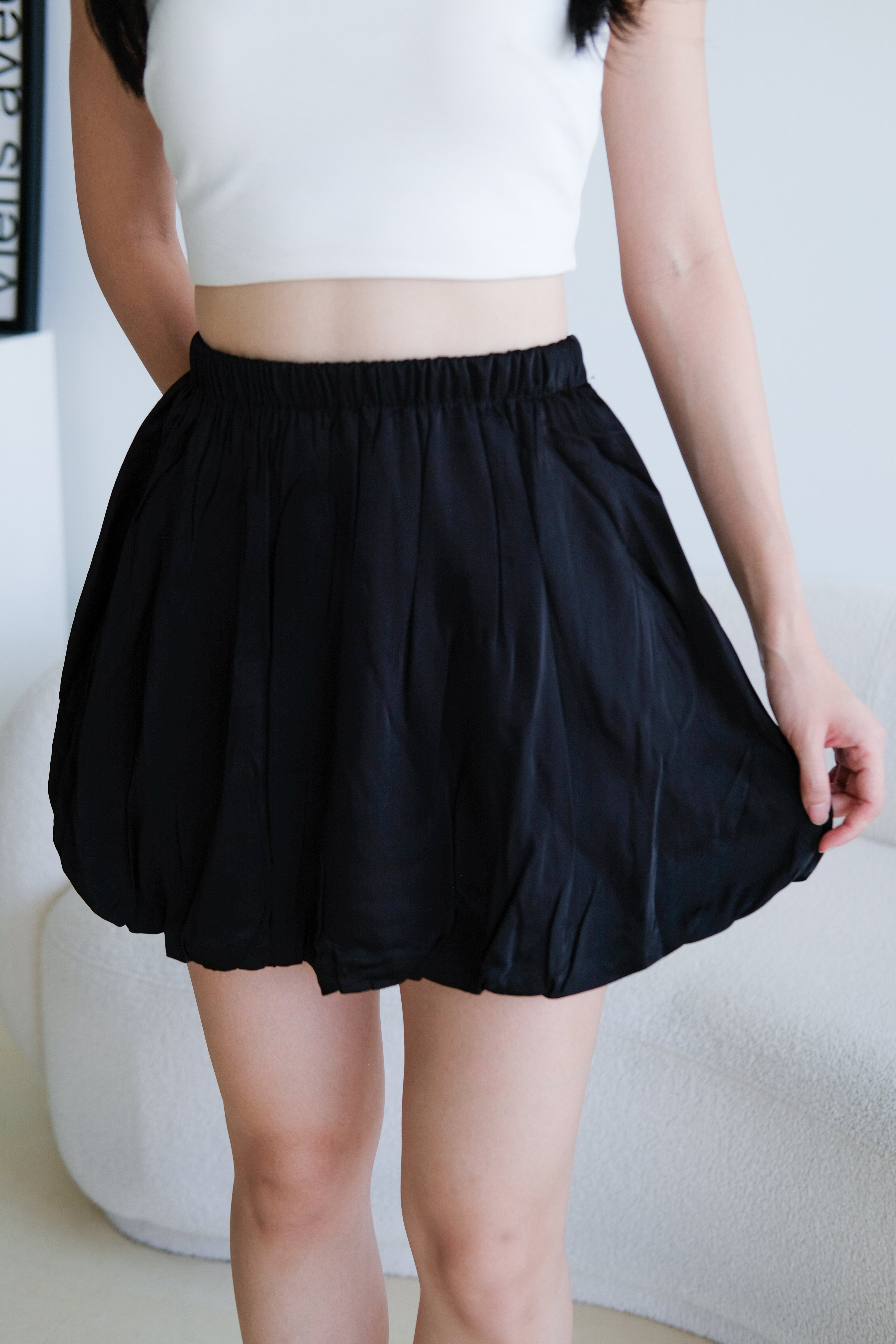 Lisa Bubble Satin Skirt (Black)