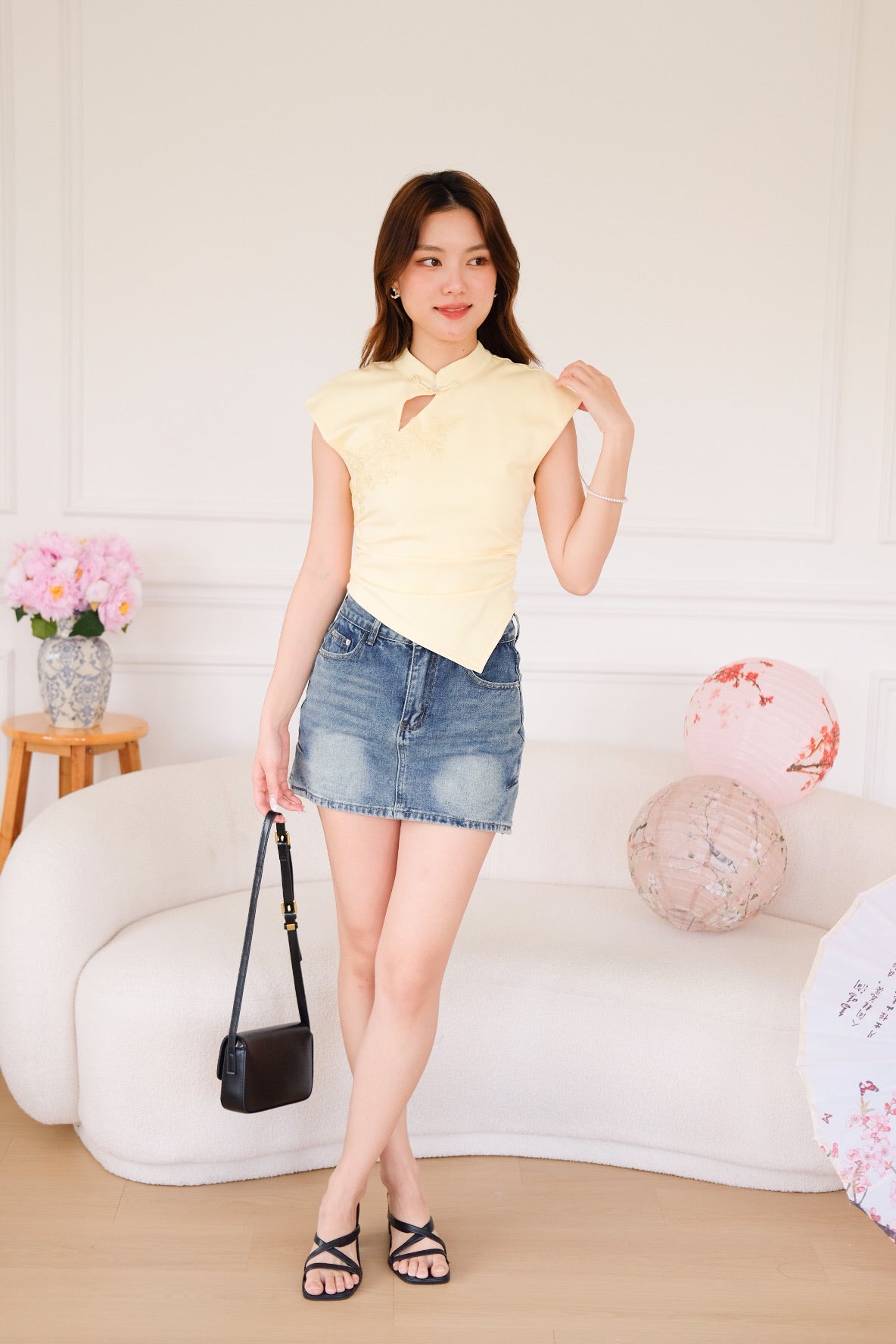 安逸 An Yi Basic Ruched Crop Top (Light Yellow)