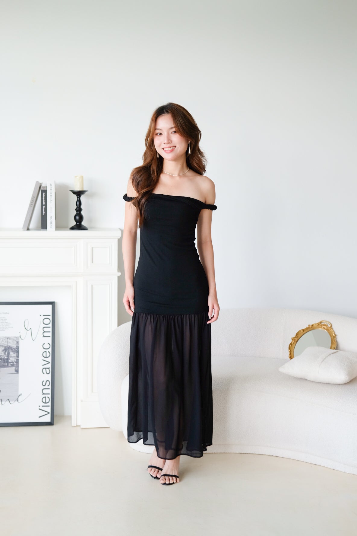 Kim Twist Off Shoulder Bodycon Maxi Dress (Black)