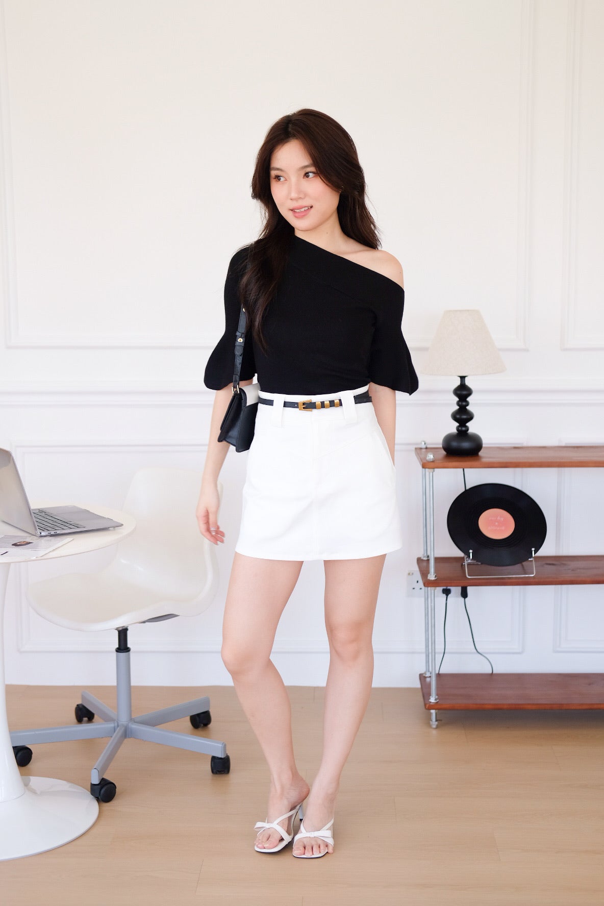 Elva Bell Sleeves Knit Top (Black)