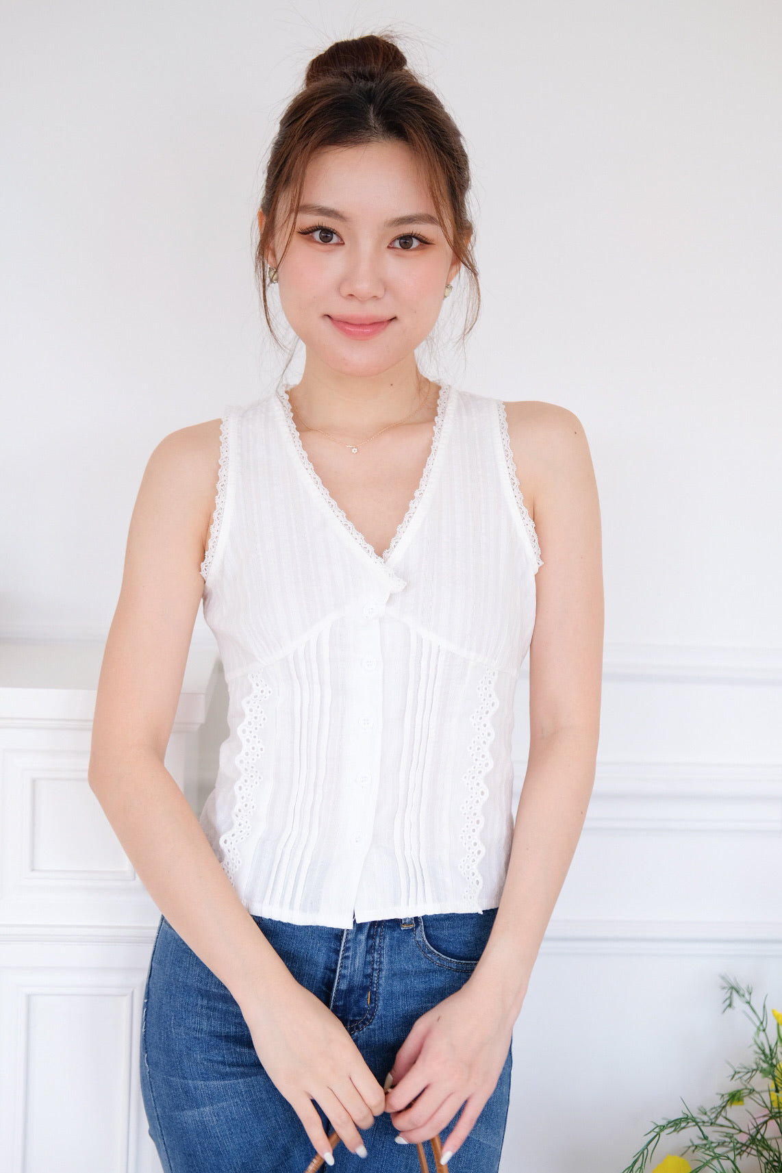 Talia V Neck Pleated Top (White)