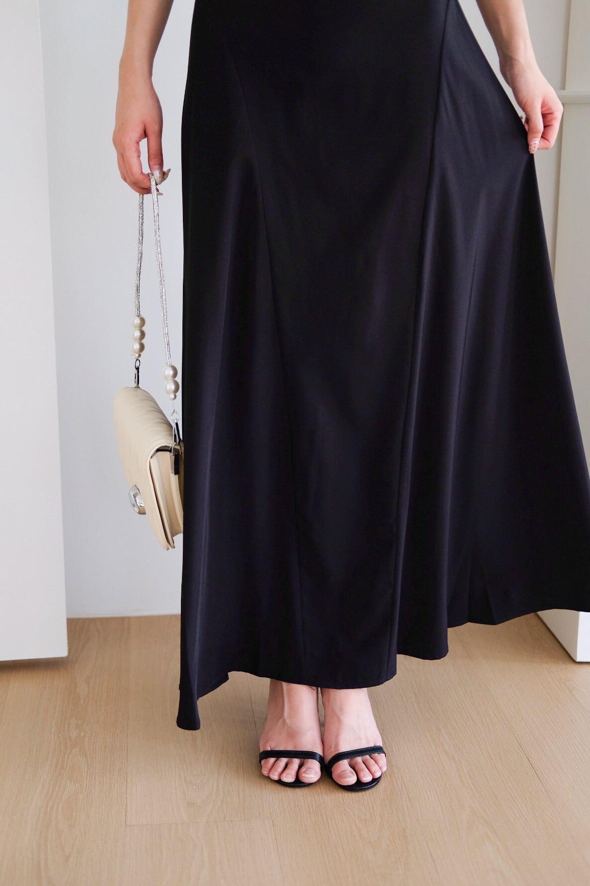 Edelynn Skater Maxi Dress (Black)