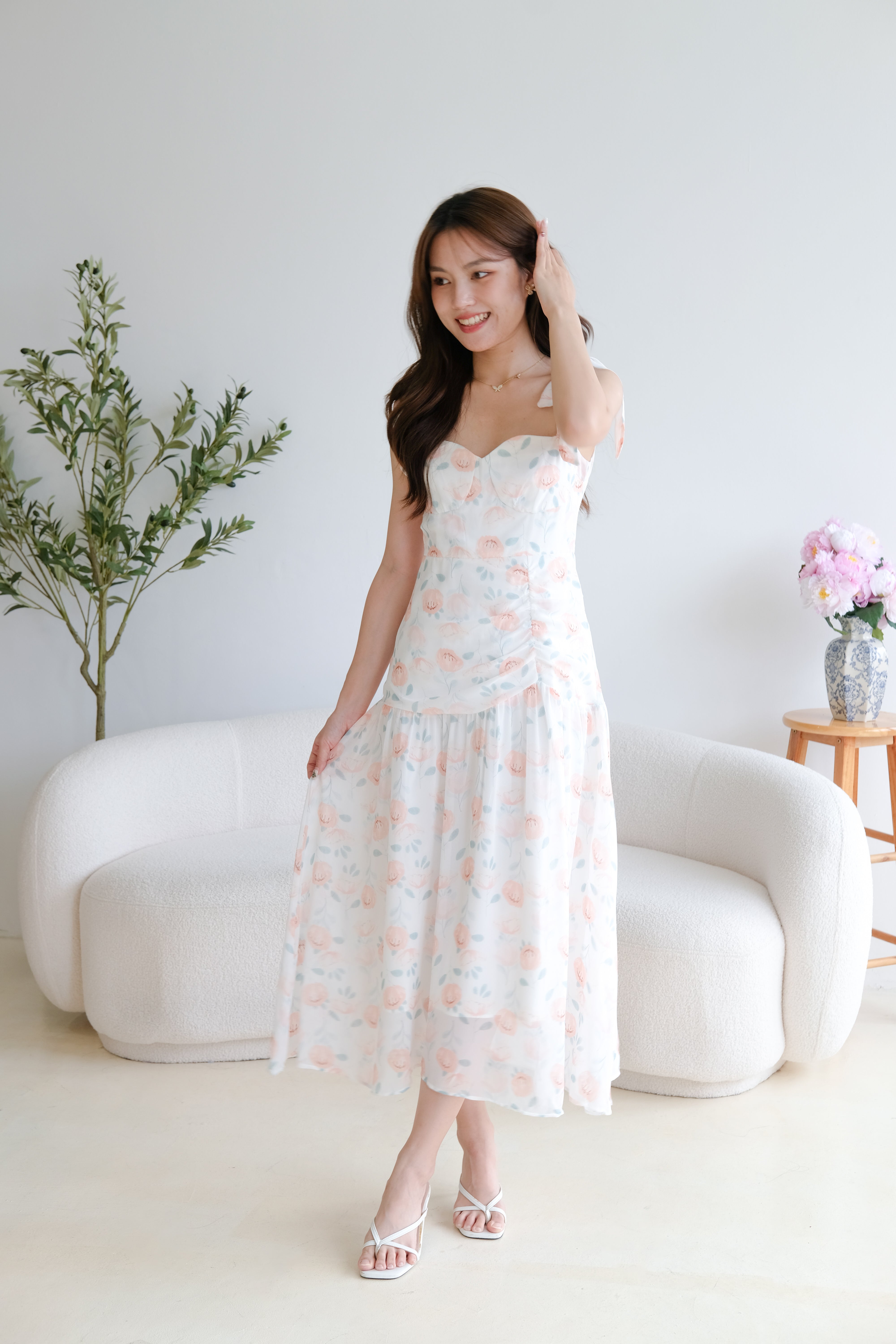 Melody Sweetheart Floral Maxi Dress (White)