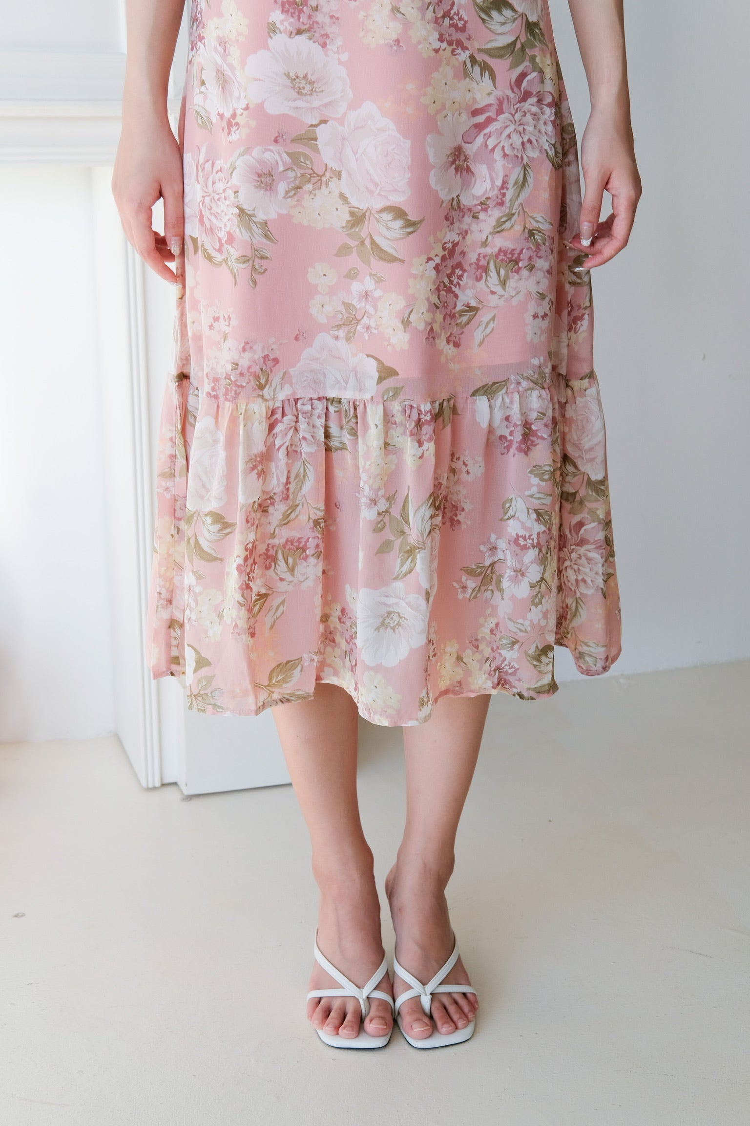 Valencia Floral Midi Dress (Light Pink)