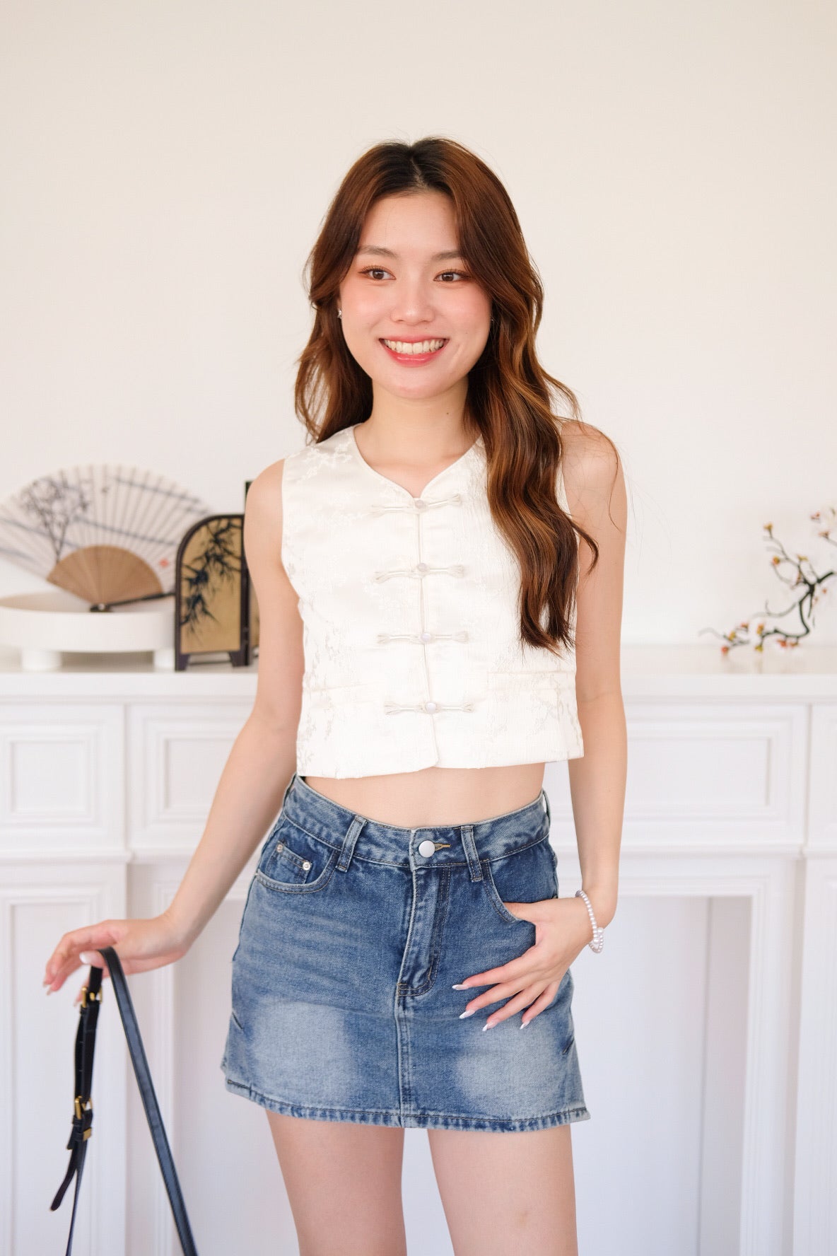 婉妍 Wan Yan Vest Cheongsam Top (Cream)