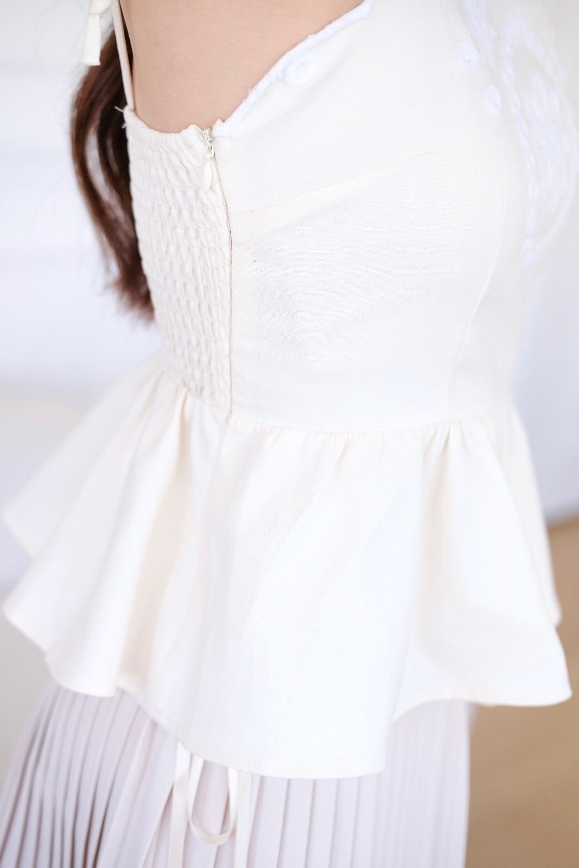 Lyanne Eyelet Linen Peplum Top (Cream)