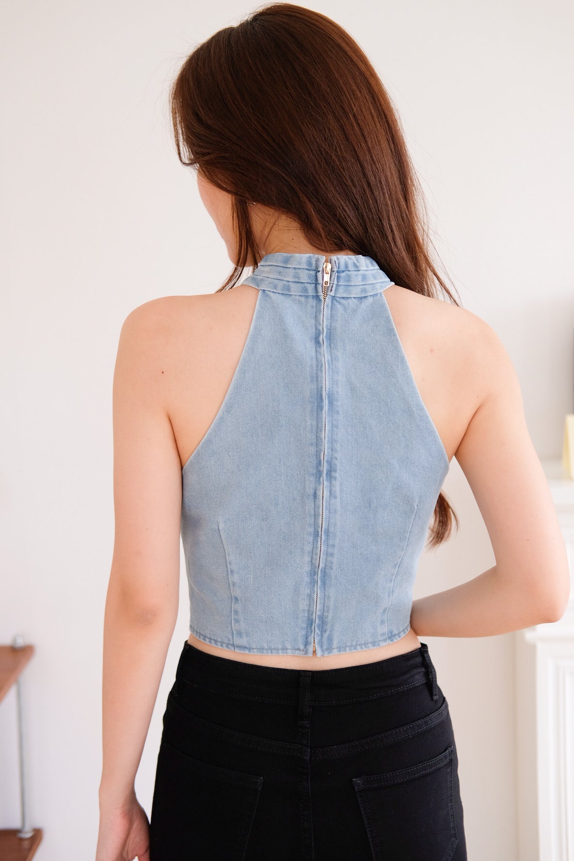 Veda Padded Halter Denim Crop Top (Light Denim) [ ETA 16 Oct ]