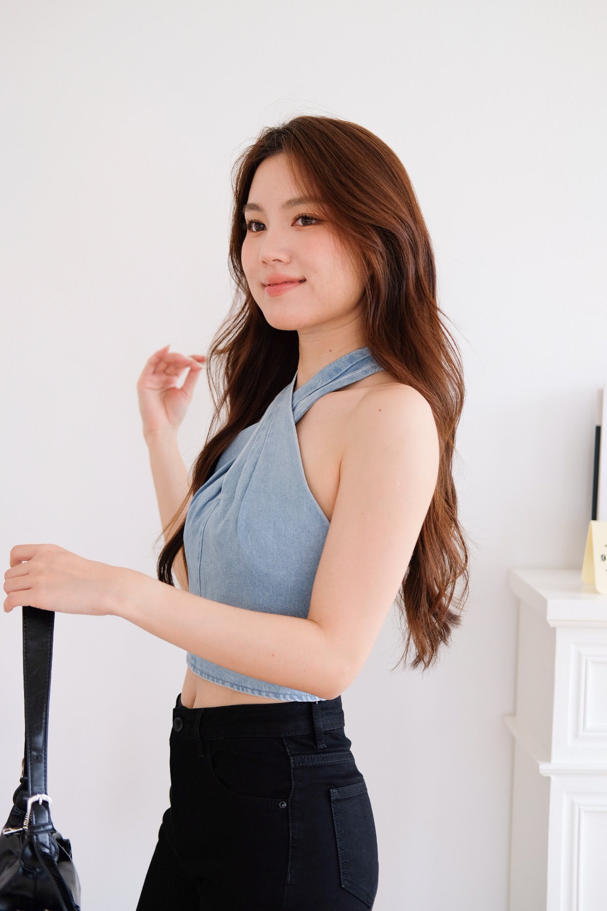 Veda Padded Halter Denim Crop Top (Light Denim) [ ETA 16 Oct ]