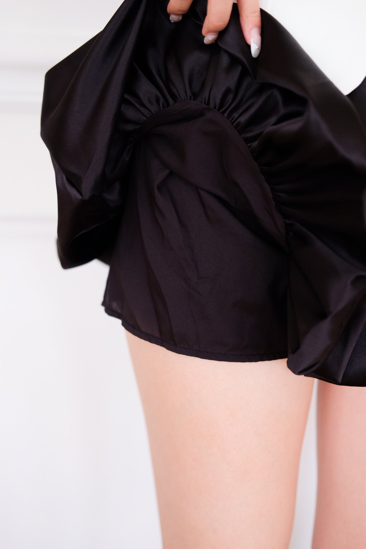 Liora Bubble Satin Skirt (Black)