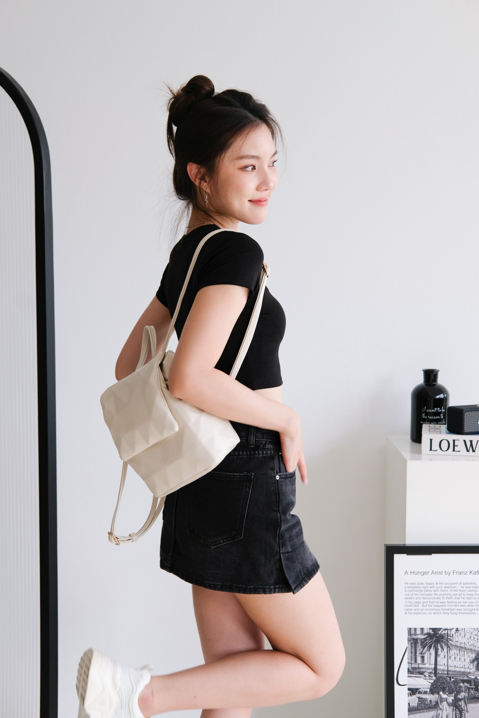 Beth Padded Crop Tee (Black)