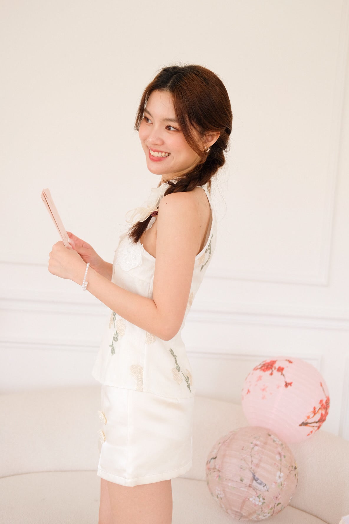 檀宁 Tan Ning Floral Lace Halter Top (Cream)