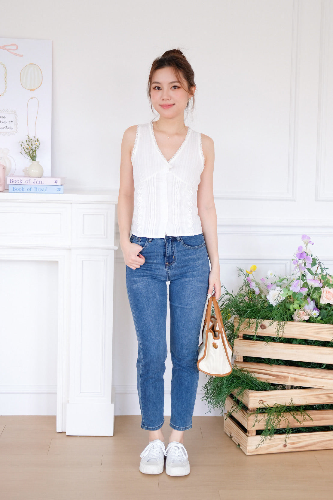 Talia V Neck Pleated Top (White)