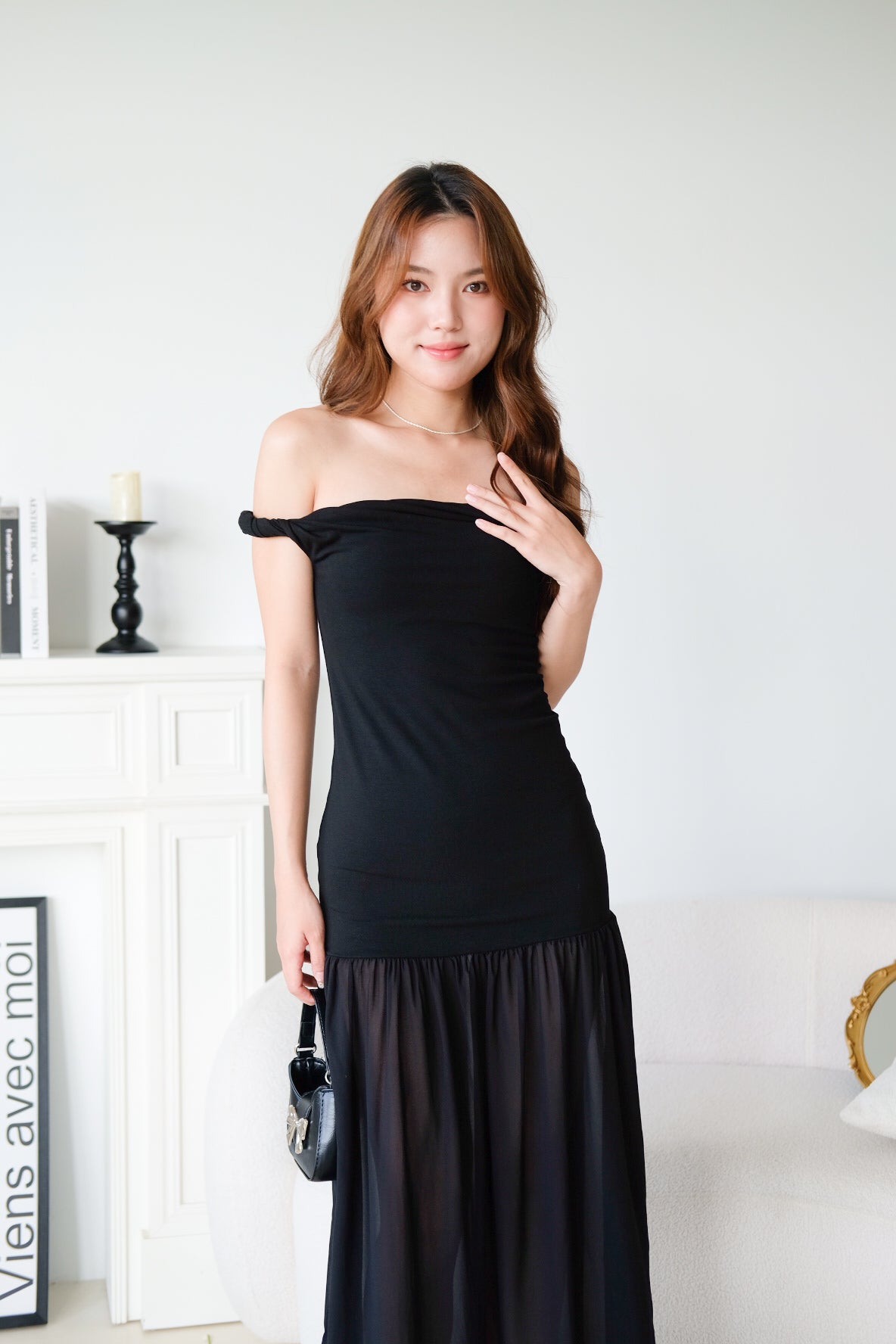 Kim Twist Off Shoulder Bodycon Maxi Dress (Black)