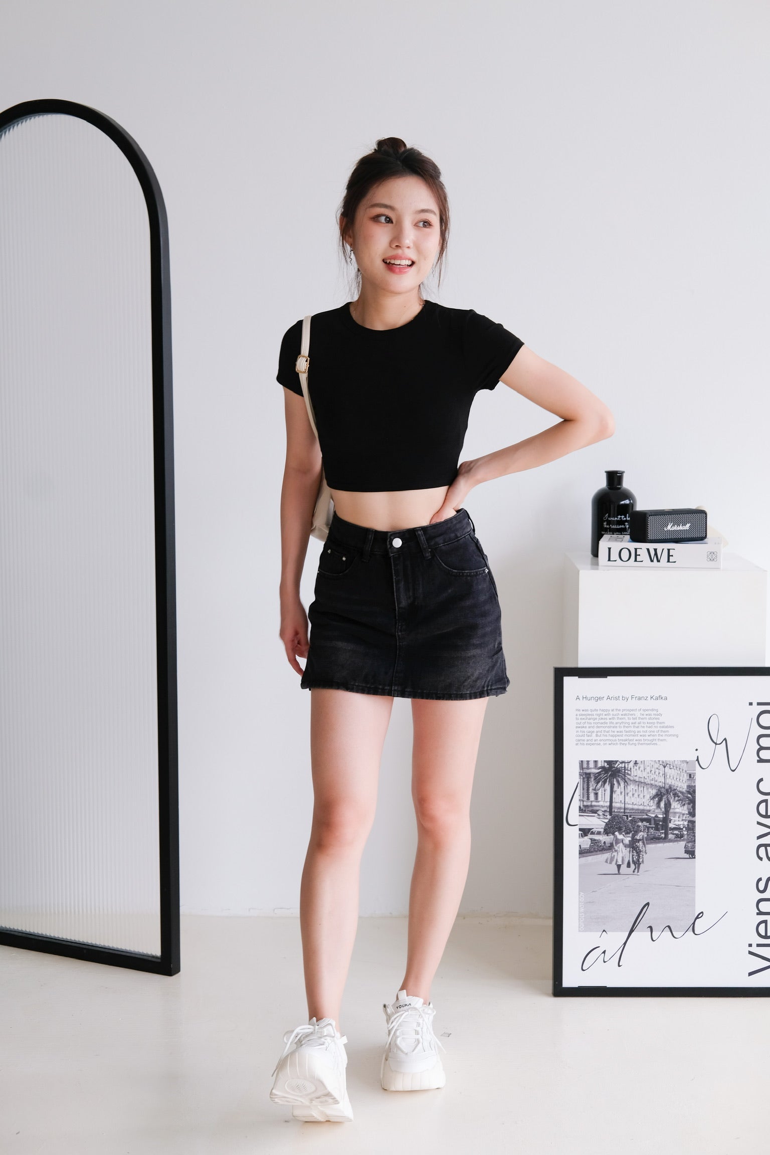 Beth Padded Crop Tee (Black)