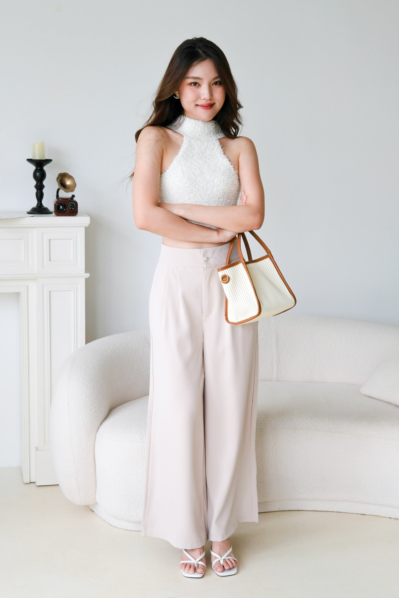 Jamie Pearl Straight Pants (Beige)