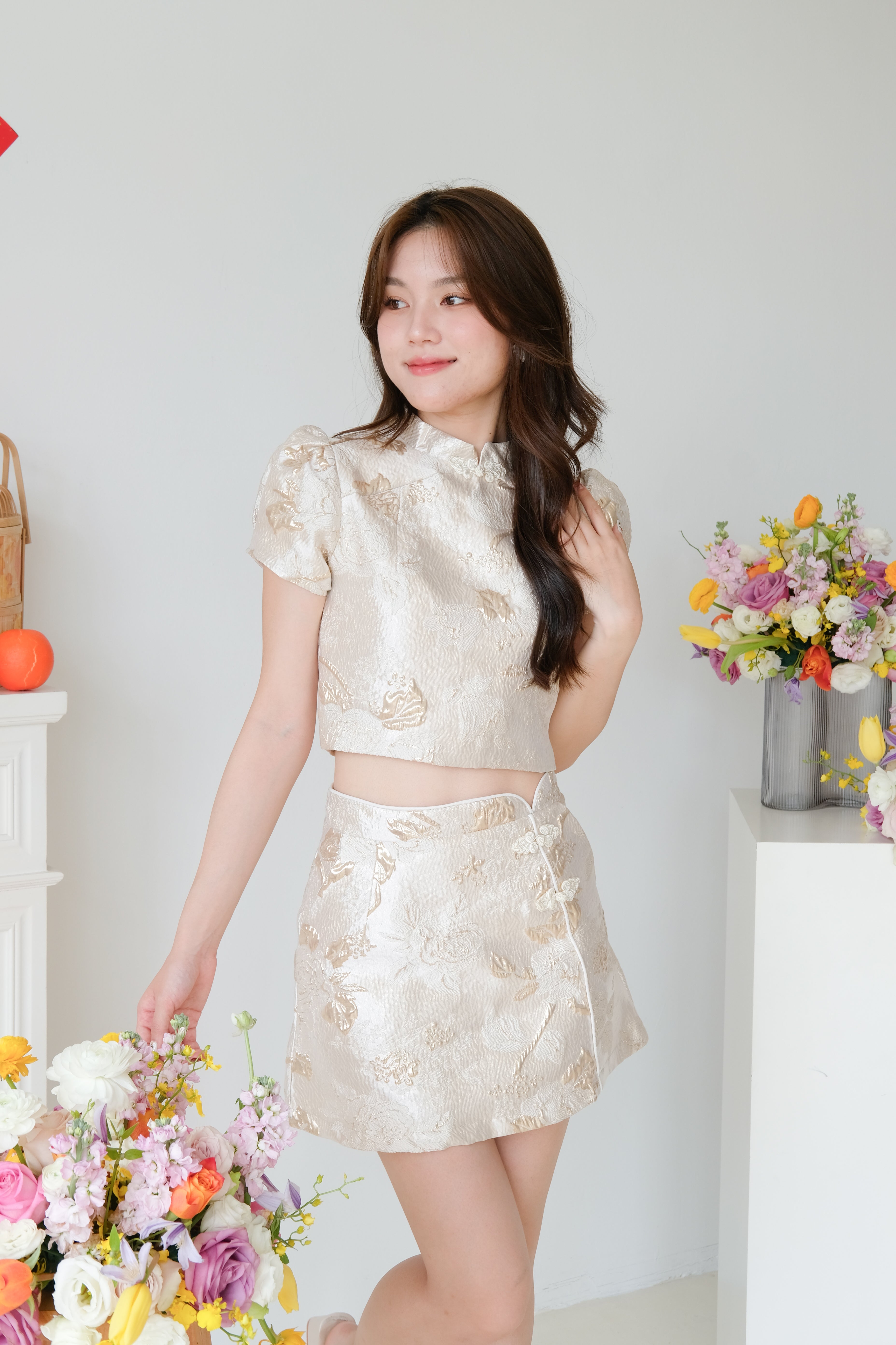 Golden Modern Cheongsam Set (Shiny Gold)