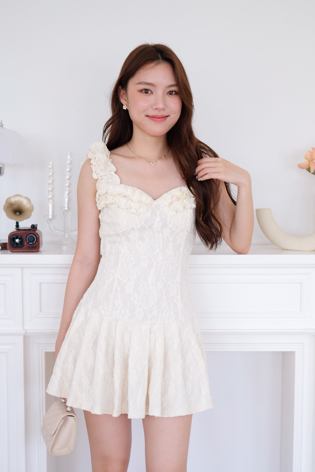 Lovell Lace Ruffle Dress (Cream)