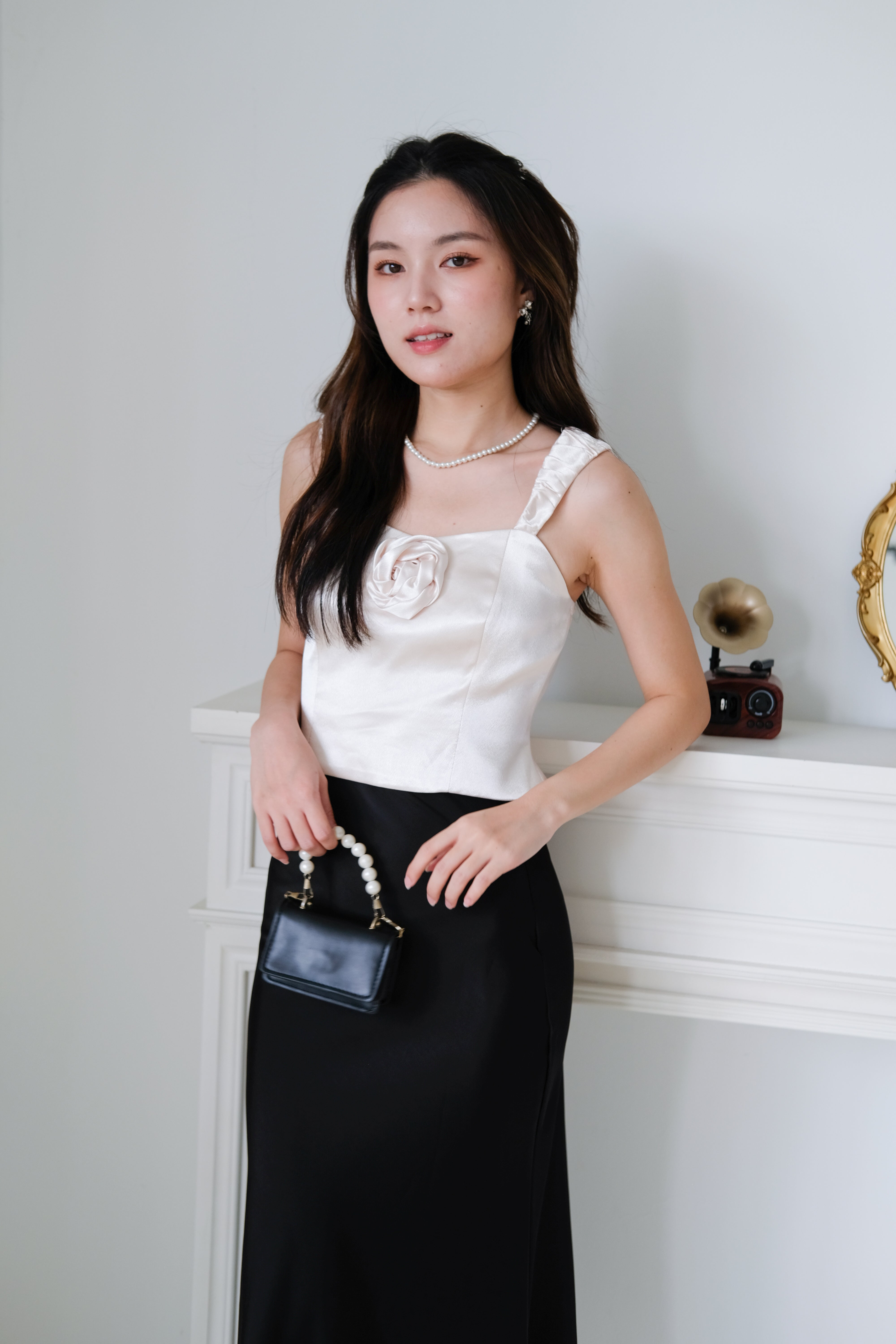Amaris Satin Bubble Ruched Strap Crop Top (Champagne)