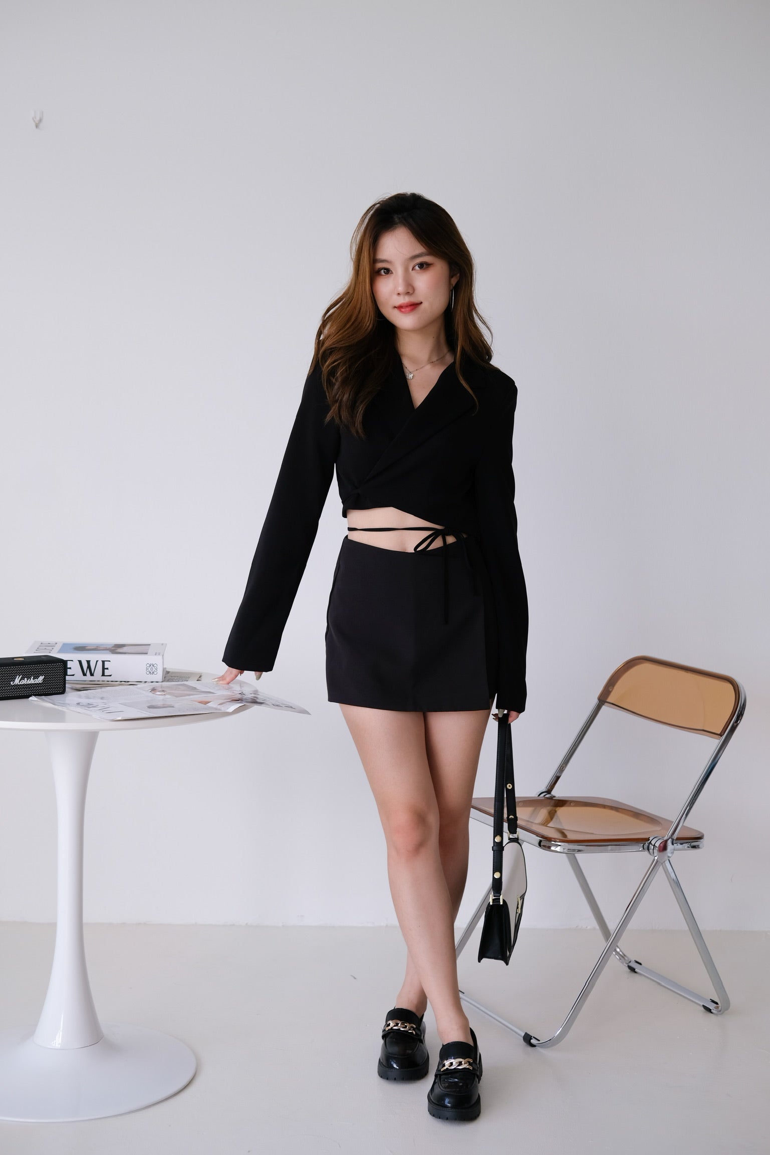 Eden Cropped Blazer (Black)