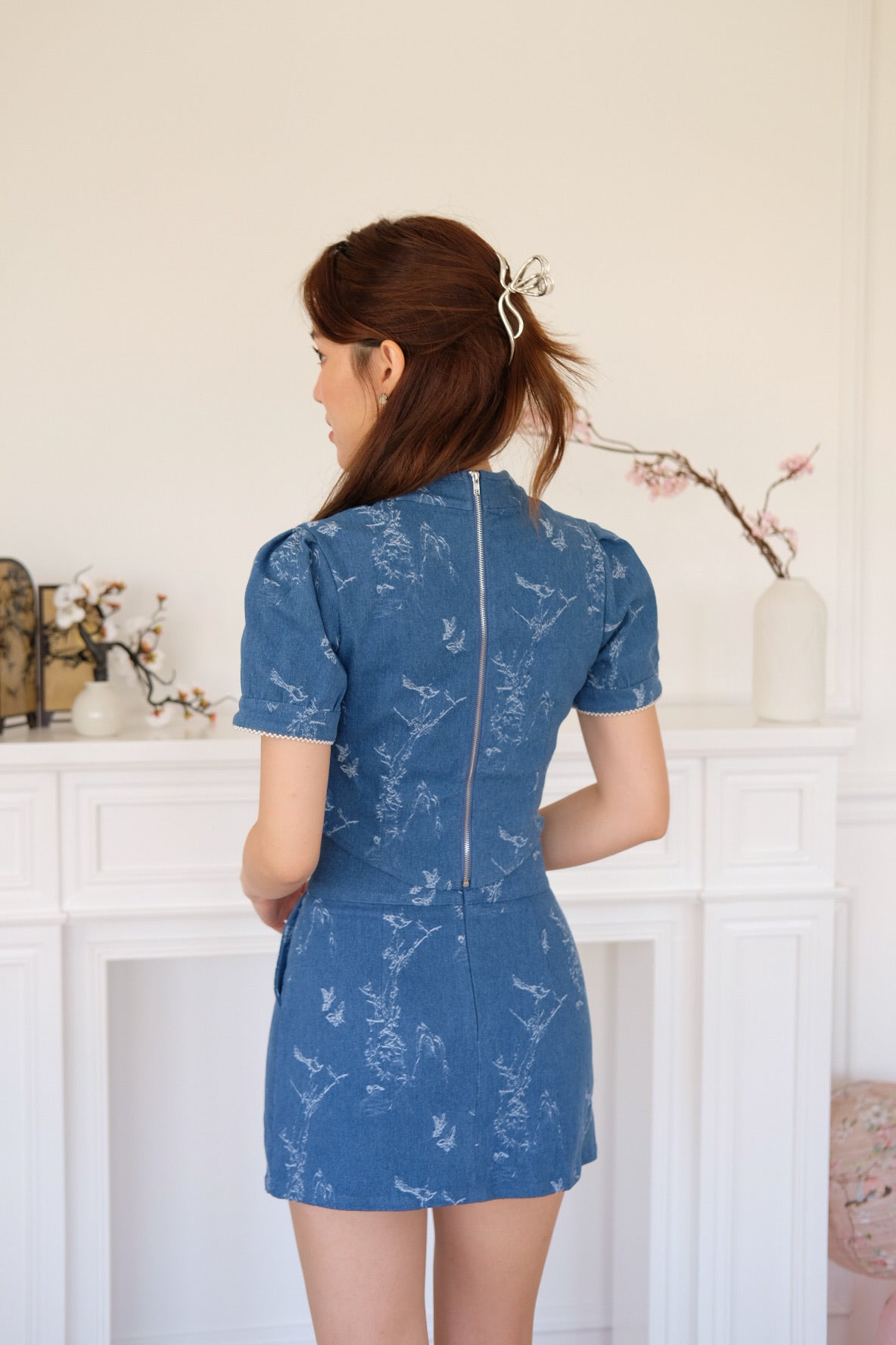 Jun Ru Floral Pearl Denim Cheongsam Set (Medium Blue)