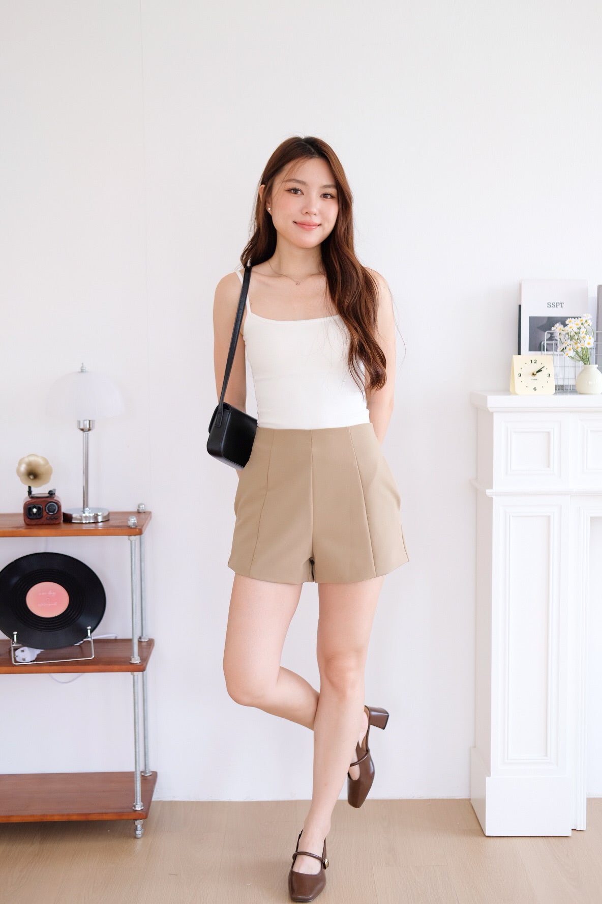 Miller Panel Basic Shorts (Khaki)