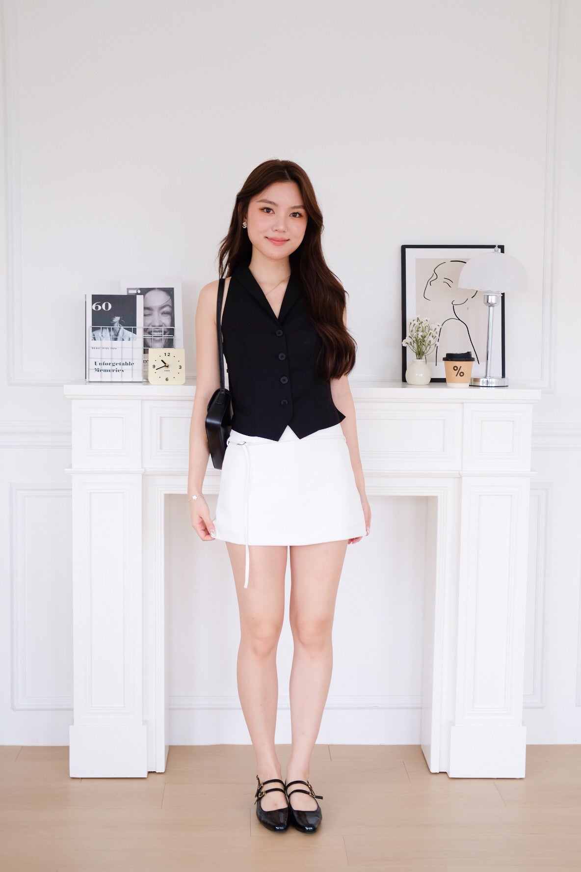 Selene Crop Vest Top (Black)