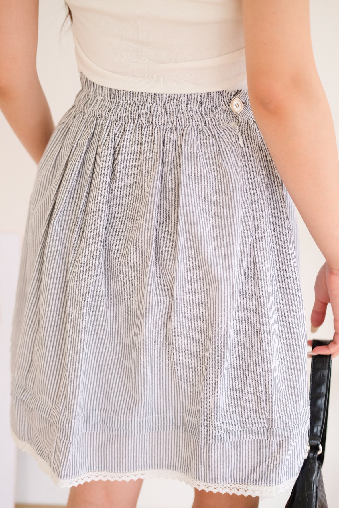 Reini Candy Stripes Knee Length Skirt (Black)