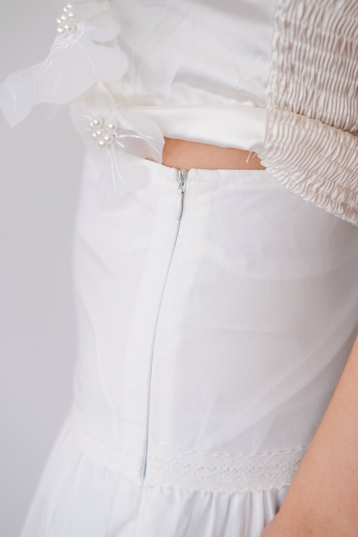 White High-Waist Knit Maxi Skirt