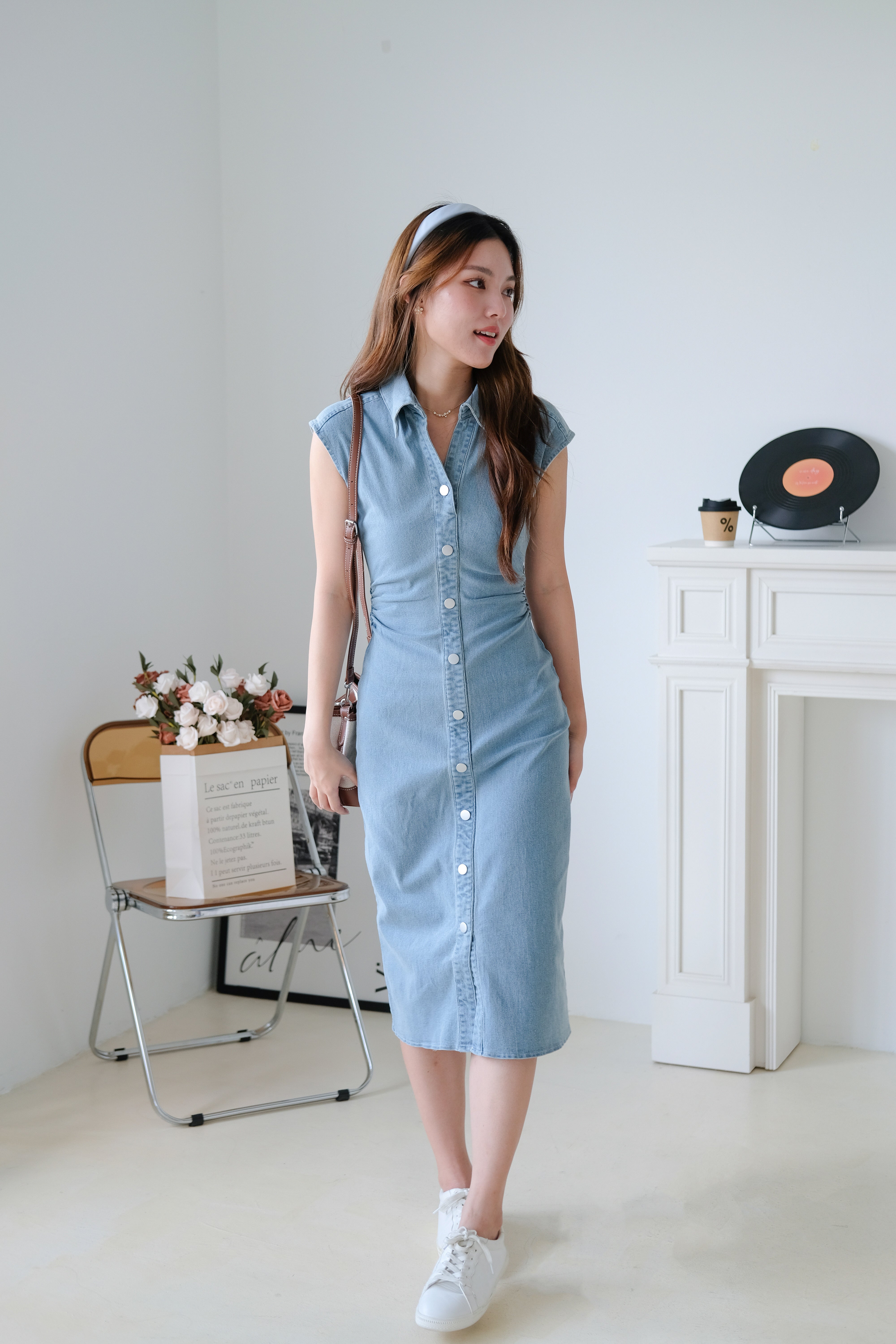 Sophie Collared Denim Maxi Dress (Light Wash)