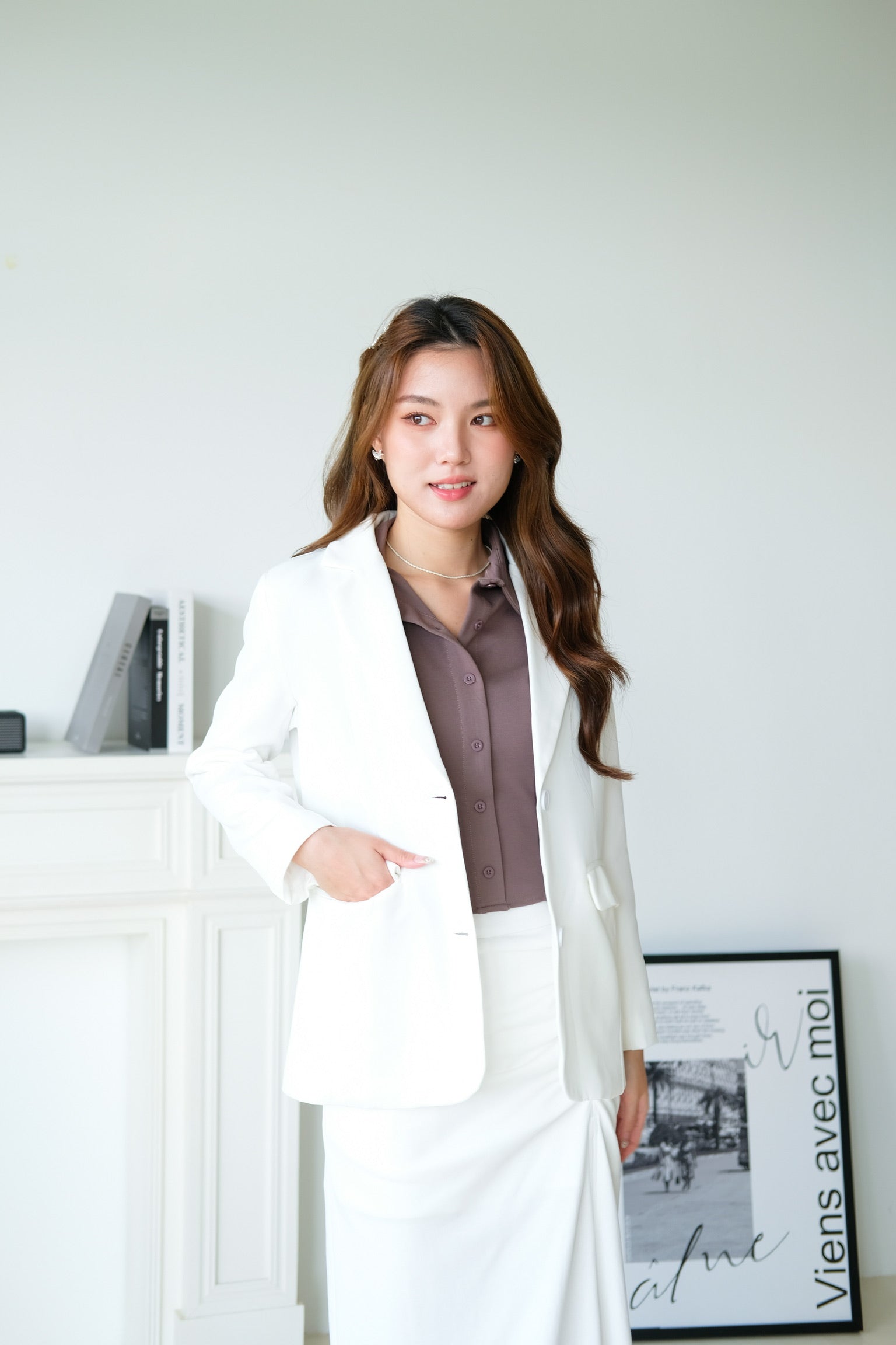 In A Meeting Collared Blazer (White)